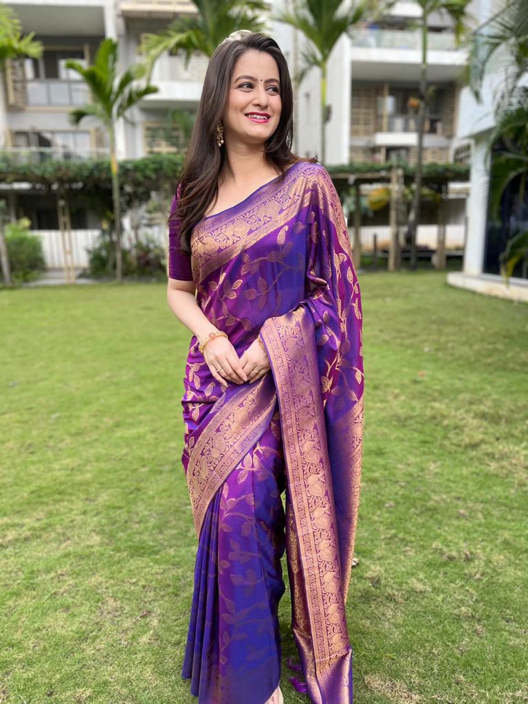 Buy MySilkLove Eminence Purple Zari Woven Kanjivaram Silk Saree Online