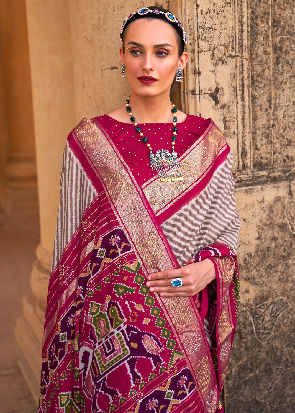 Buy MySilkLove Night White and Dark Pink Zari Woven Patola Saree Online