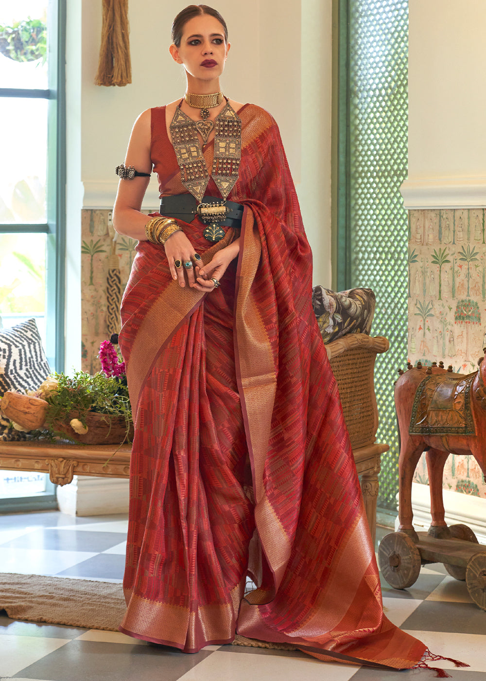 Buy MySilkLove Crown Maroon Handloom Organza Silk Saree by bollywood actress Kalki Koechlin Online