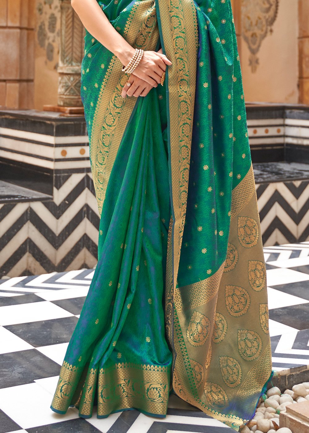 Buy MySilkLove Green Pea Zari Woven Kanjivaram Saree Online