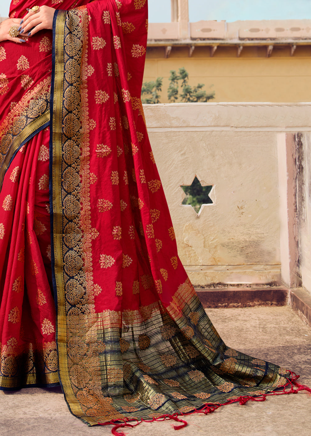 Buy MySilkLove Shiraz Red Woven Banarasi Raw Silk Saree Online
