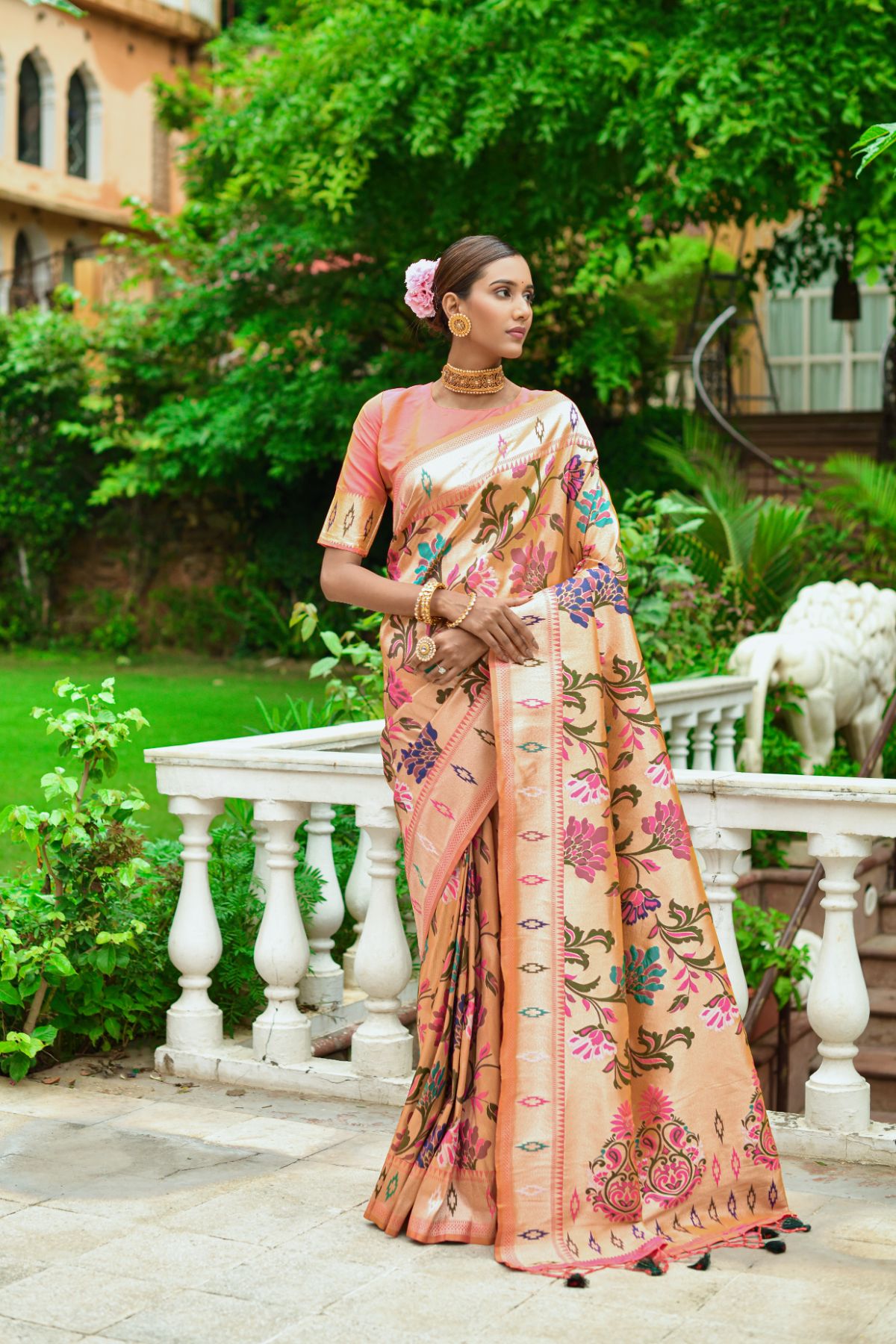 Buy MySilkLove Tulip Pink Woven Banarasi Paithani Saree Online