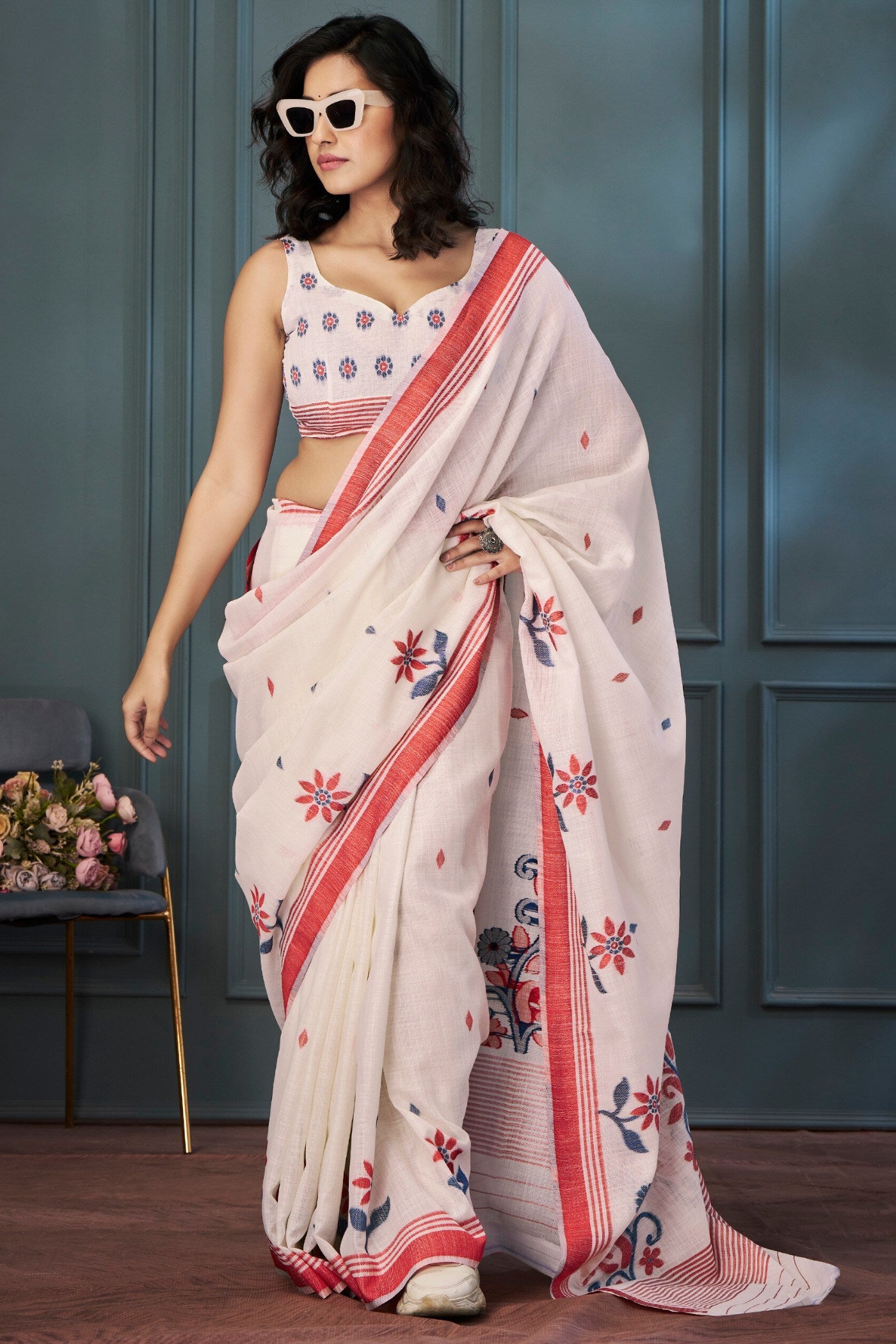 Buy MySilkLove Clam Shell White Handloom Linen Saree Online