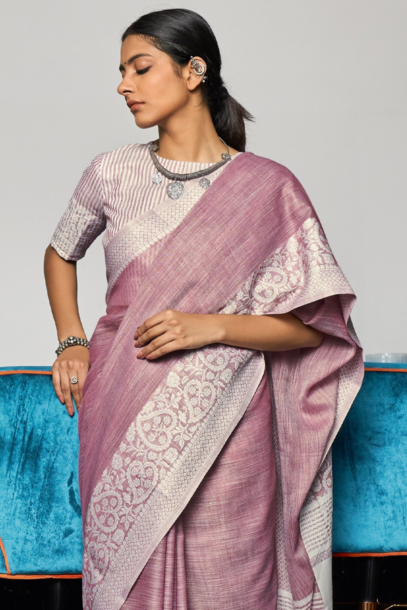 Buy MySilkLove Thistle Purple Woven Linen Saree Online