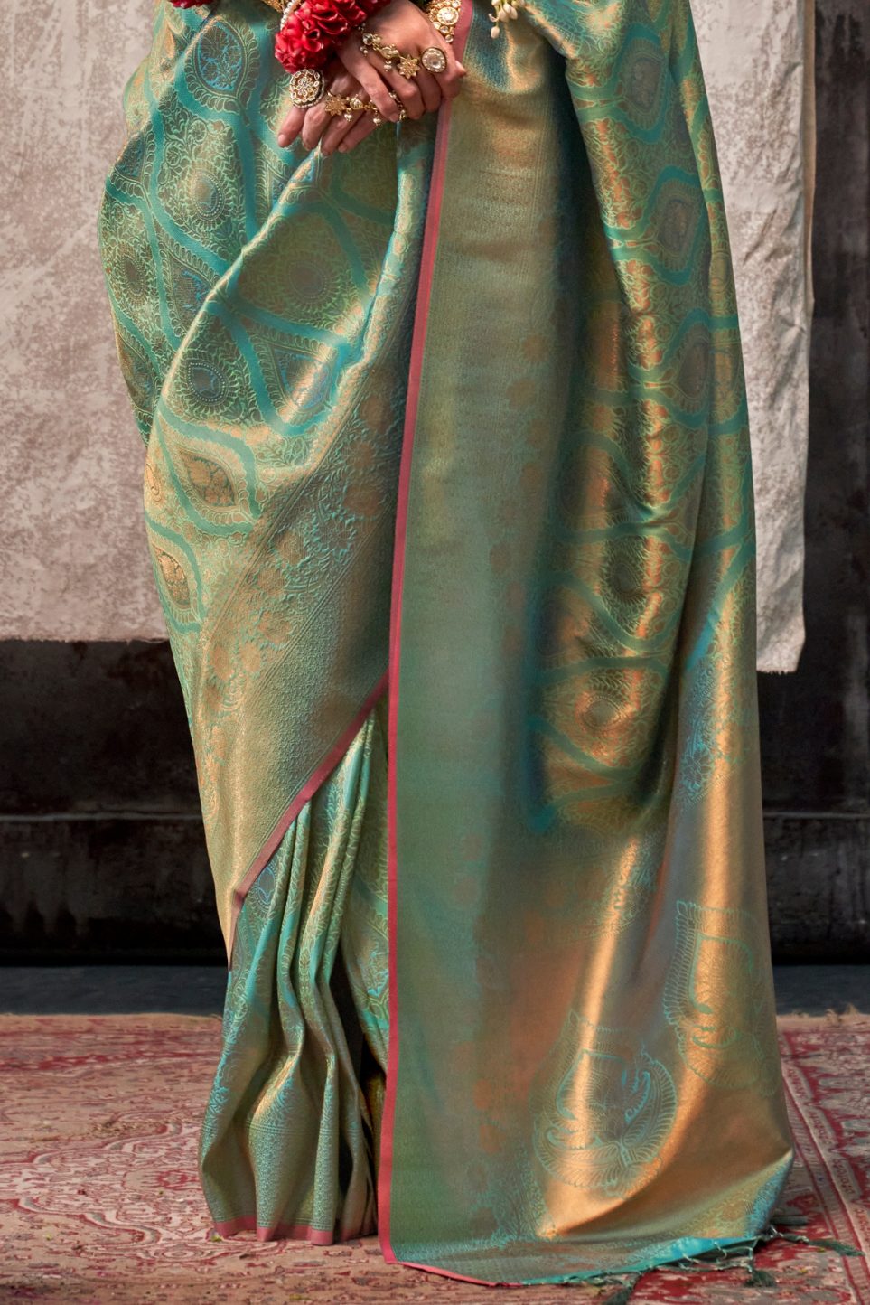 Buy MySilkLove Parakeet Green Two Tone Kanjivaram Handloom Saree Online