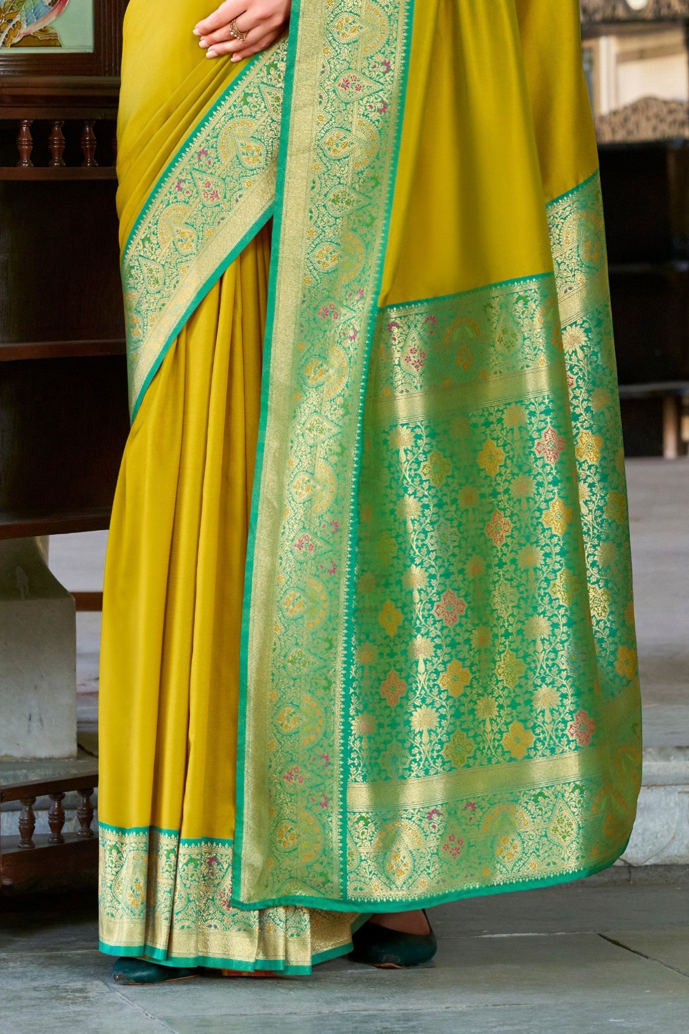 Buy MySilkLove Harlequin Green Woven Banarasi Soft Silk Saree Online