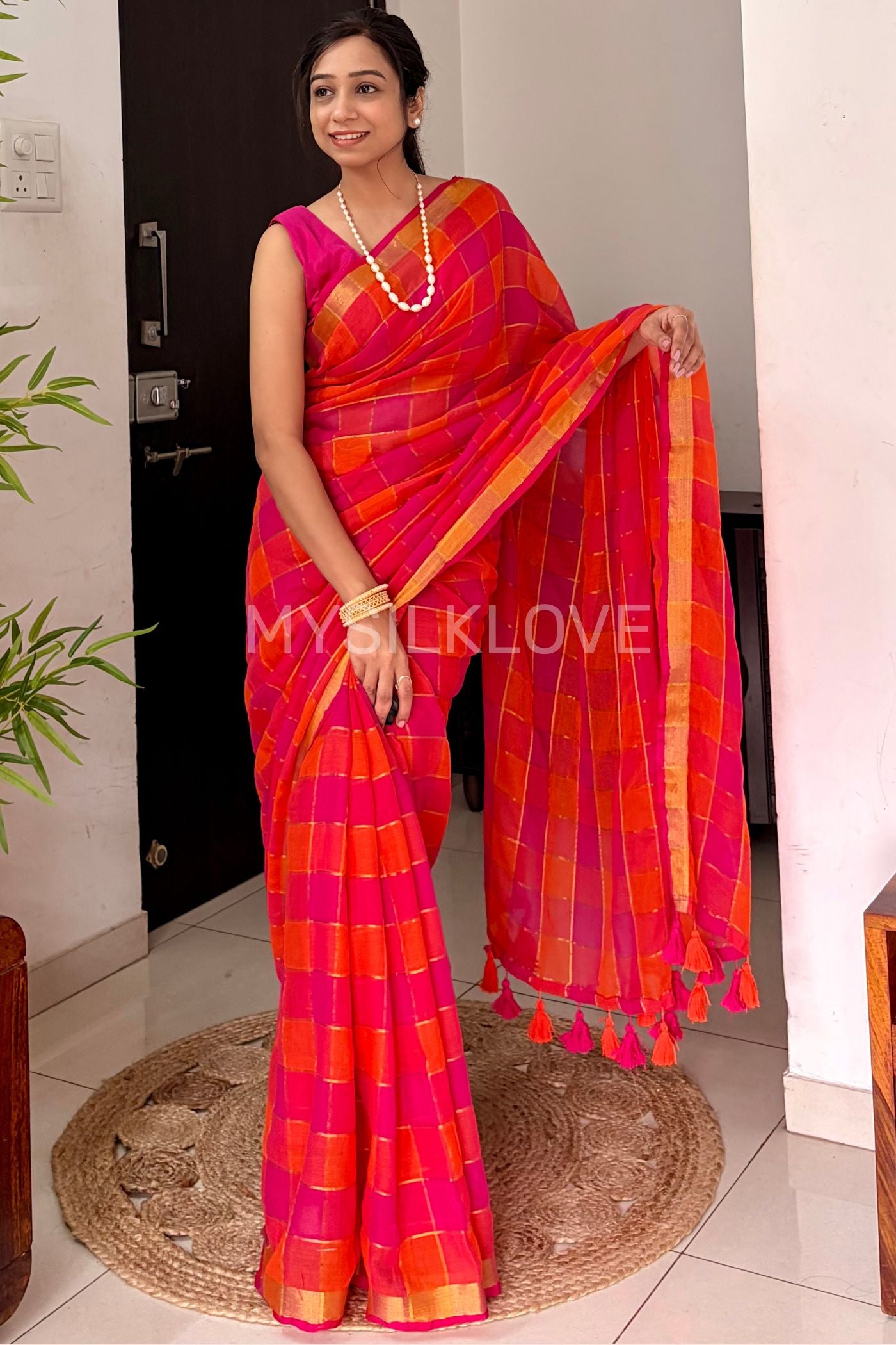 Buy MySilkLove Imperial Red Mul Mul Cotton Check Pattern Zari Woven Saree Online
