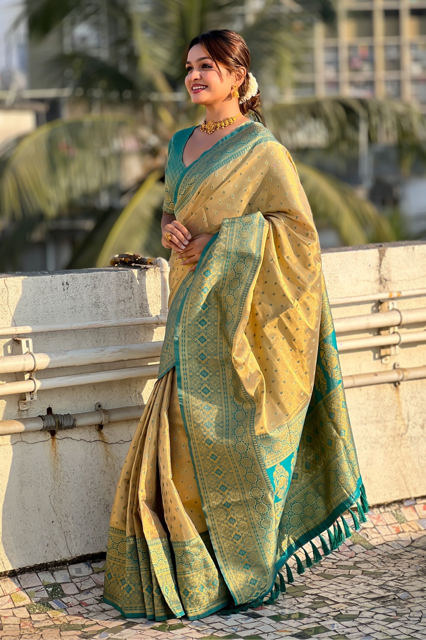 Buy MySilkLove Rob Roy Yellow Woven Banarasi Saree Online