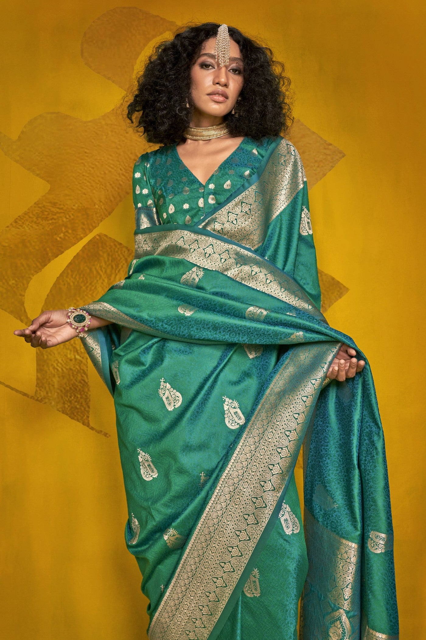 Buy MySilkLove Spring Green Banarasi Handloom Silk Saree Online