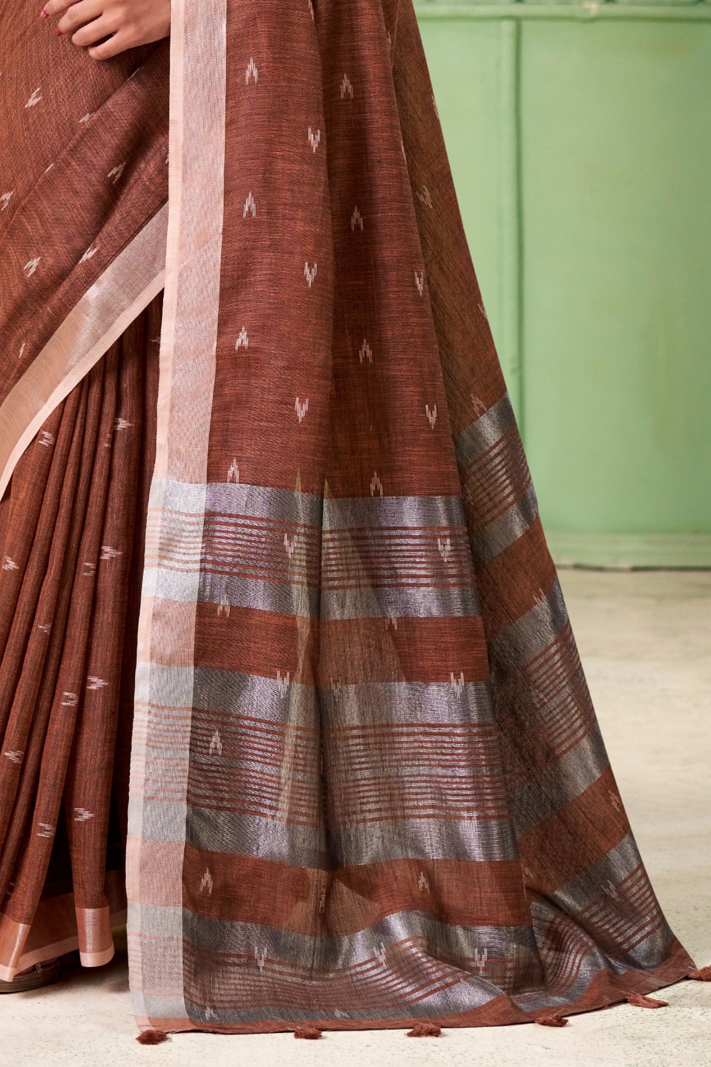 Buy MySilkLove Coca Brown Woven Linen Saree Online