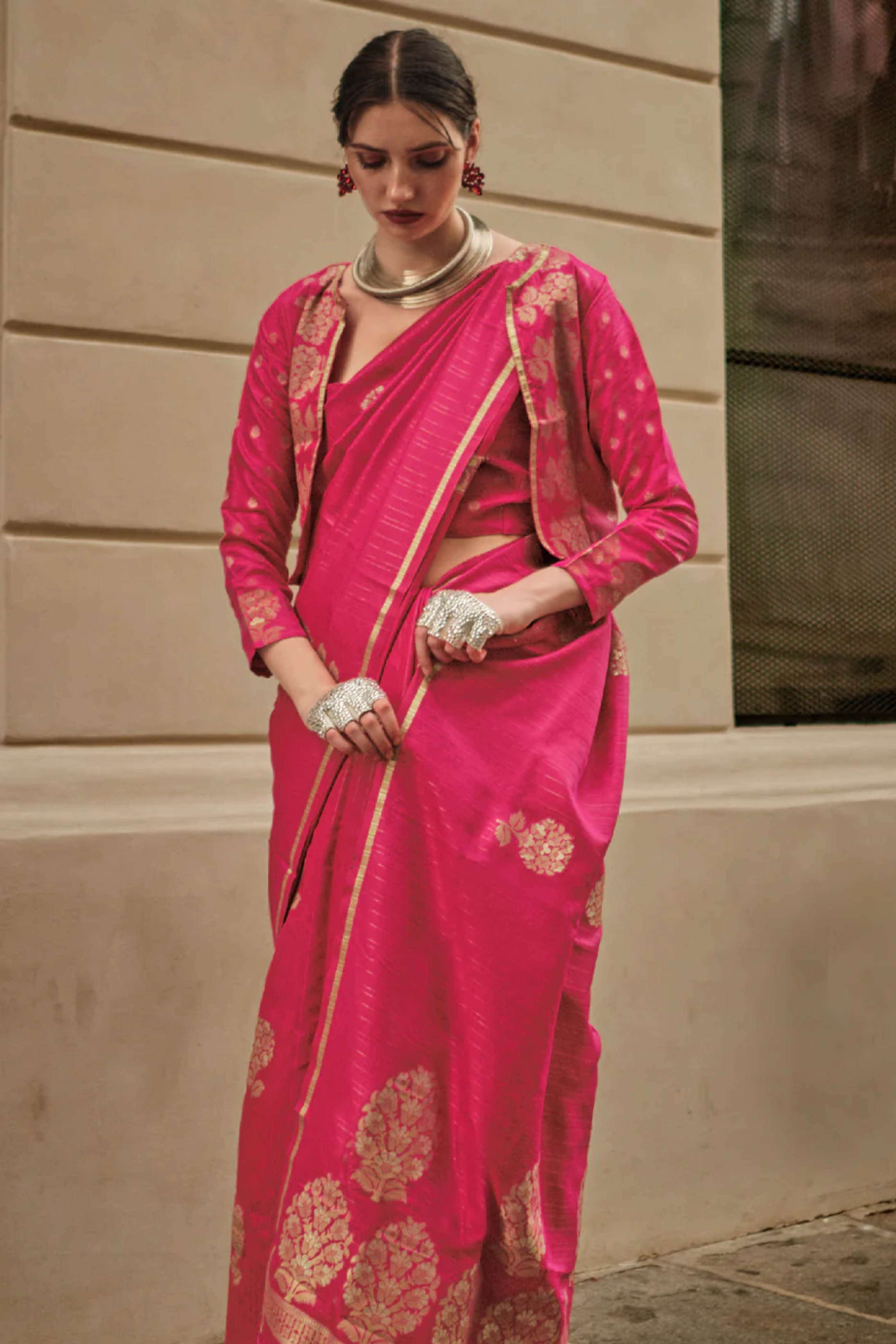 Buy MySilkLove Dingy Dungeon Pink Woven Banarasi Satin Silk Saree Online