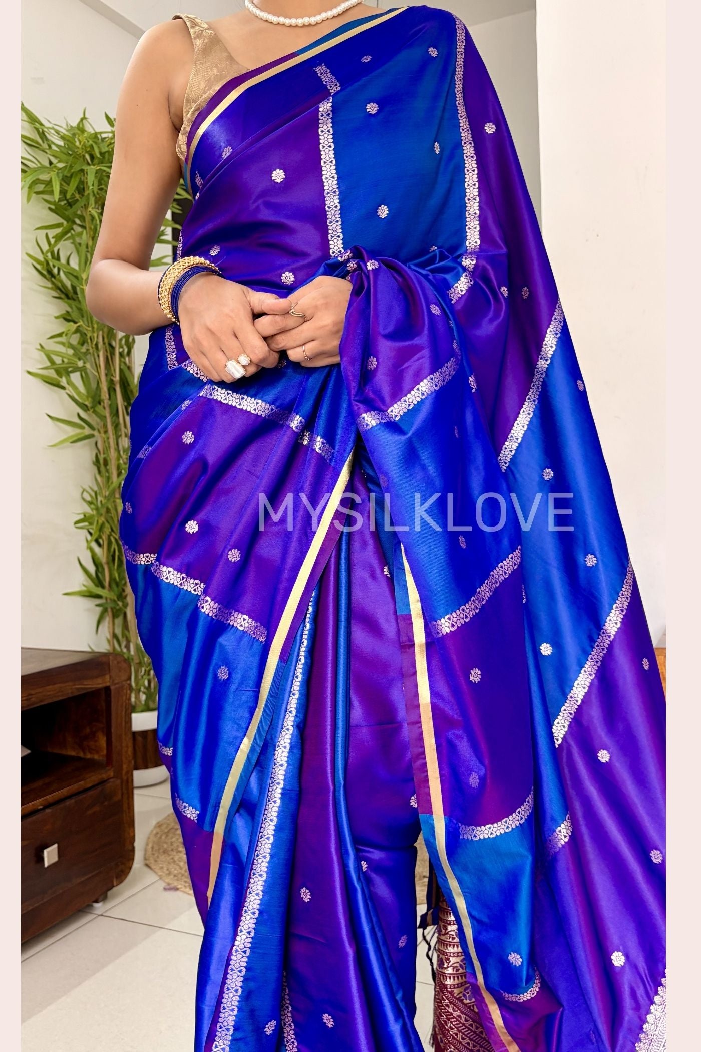 Buy MySilkLove Dark Blue Handloom Rangkat Banarasi Satin Silk Saree Online