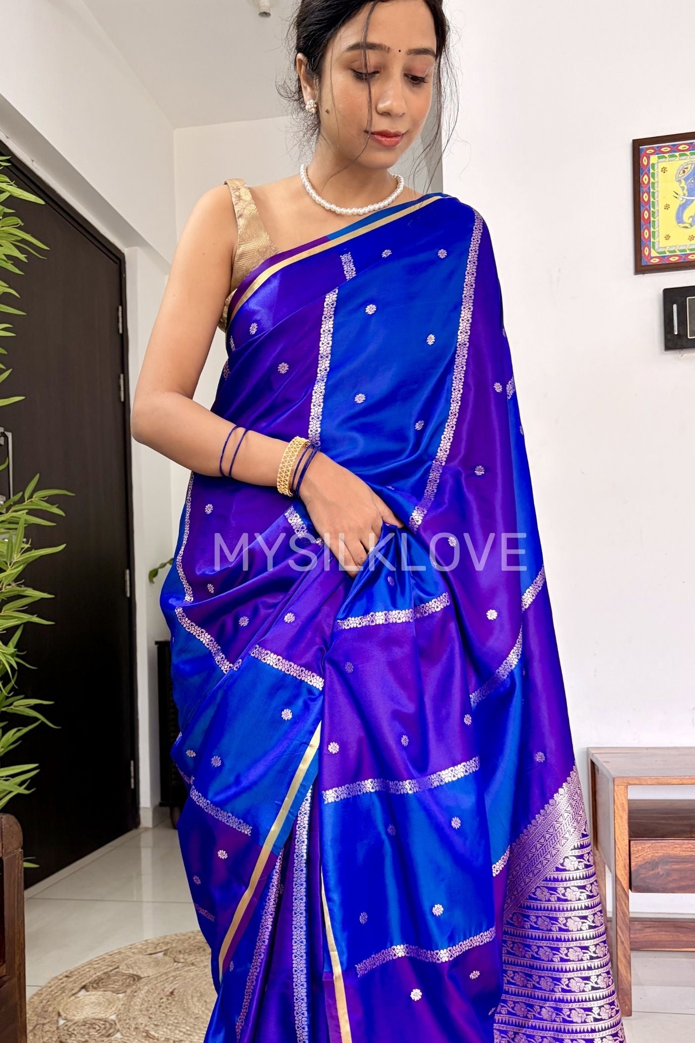 Buy MySilkLove Dark Blue Handloom Rangkat Banarasi Satin Silk Saree Online