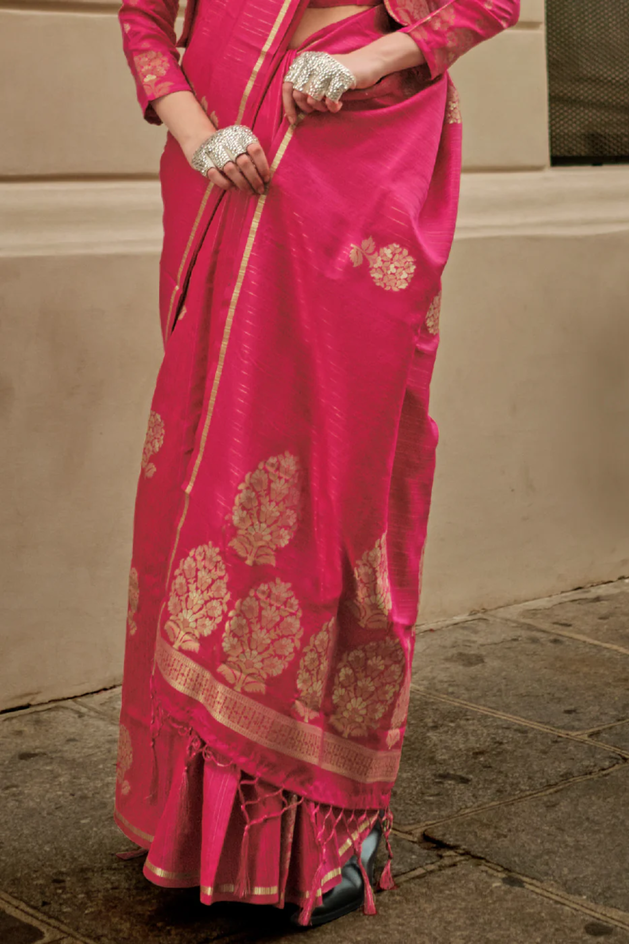 Buy MySilkLove Dingy Dungeon Pink Woven Banarasi Satin Silk Saree Online