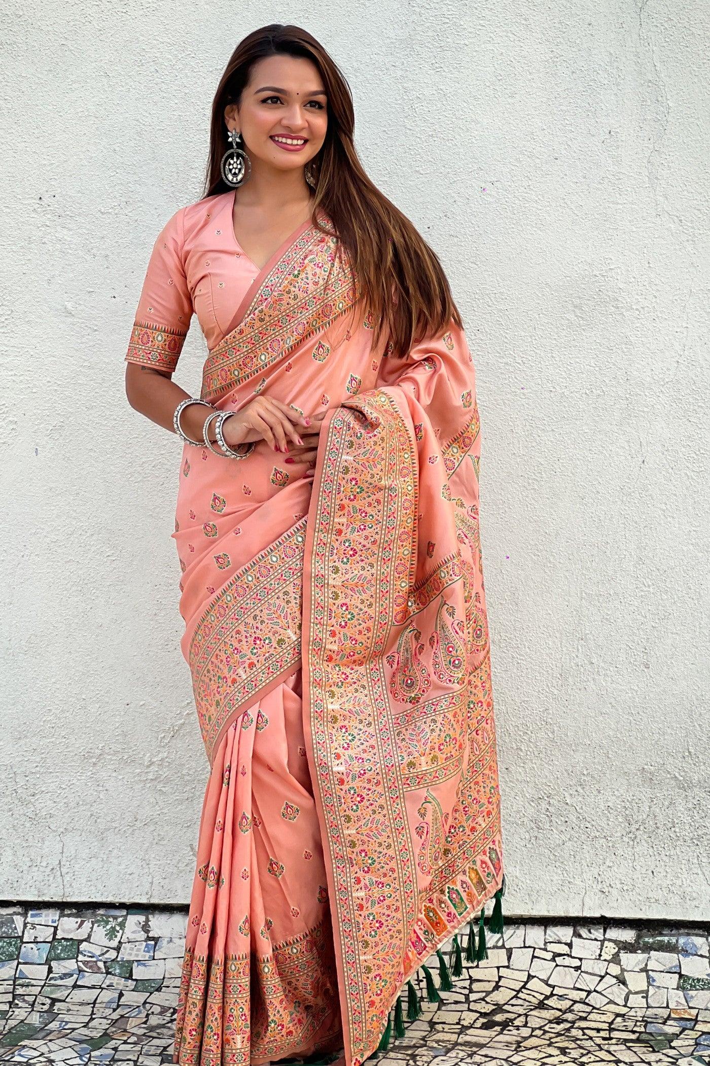 Buy MySilkLove Salmon Run Peach Kashmiri Jamewar Saree Online