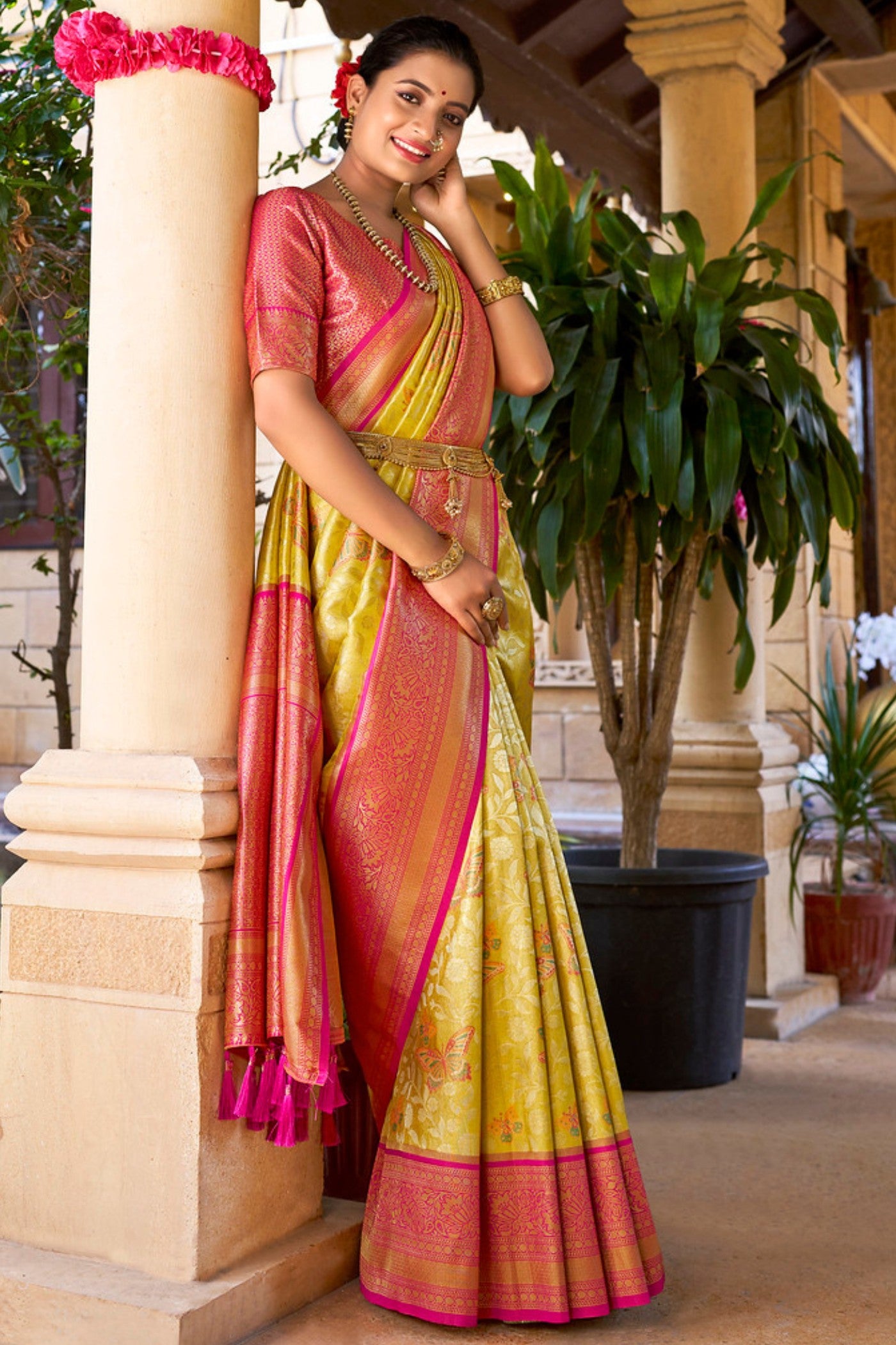 Buy MySilkLove Rob Roy Yellow Woven Kanjivaram Saree Online