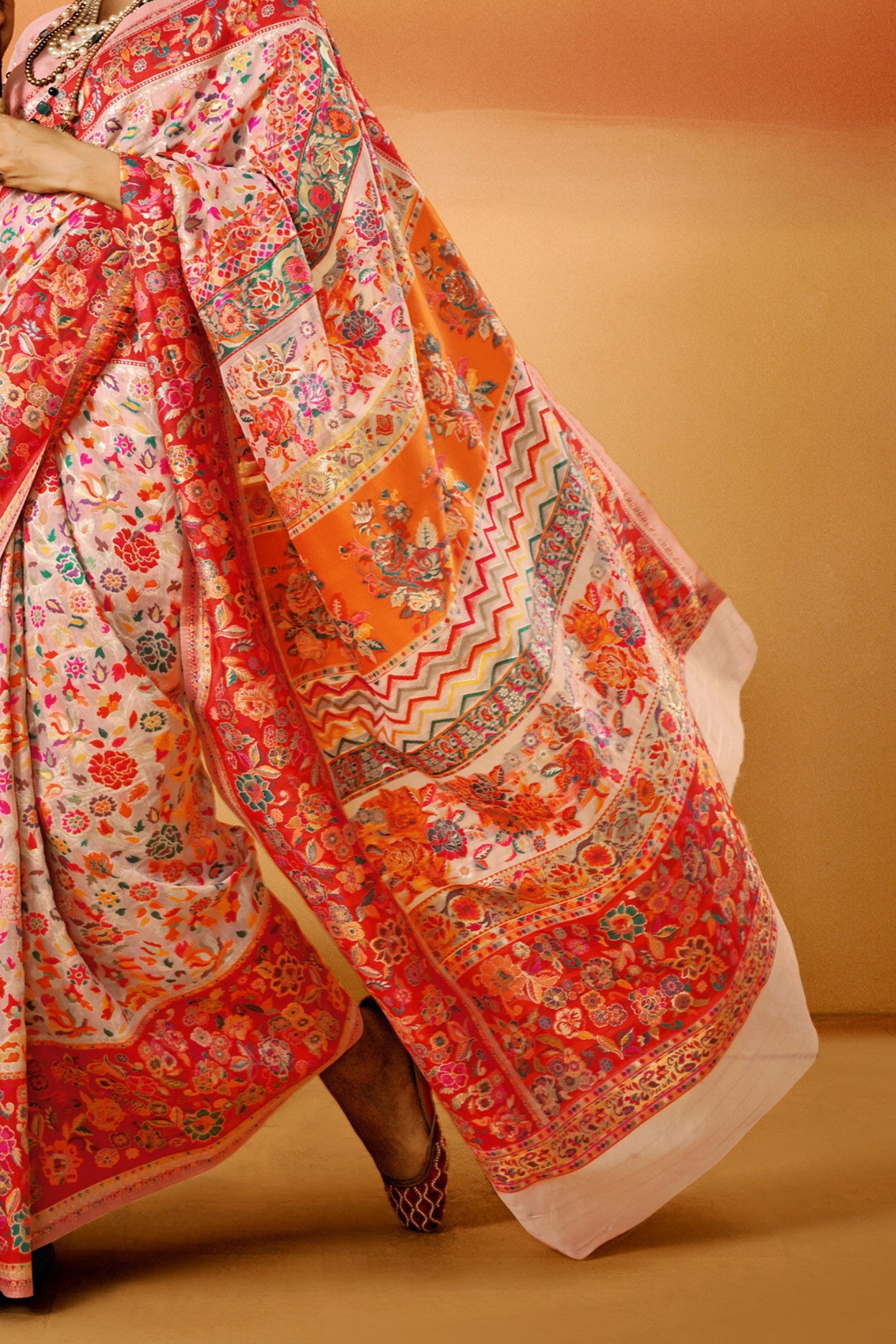 Buy MySilkLove Baby Pink Kashmiri Handloom Jamewar Saree Online