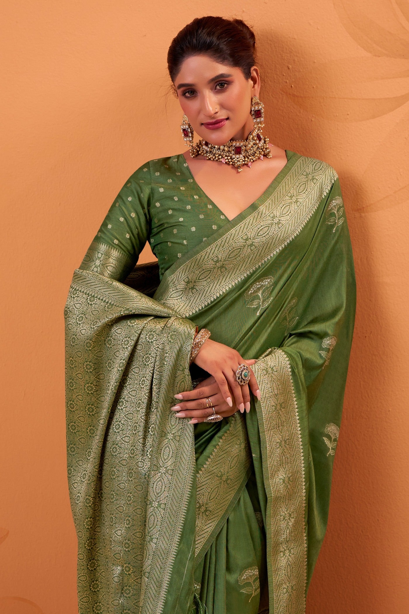 Buy MySilkLove Moss Green Tussar Handloom Silk Saree Online