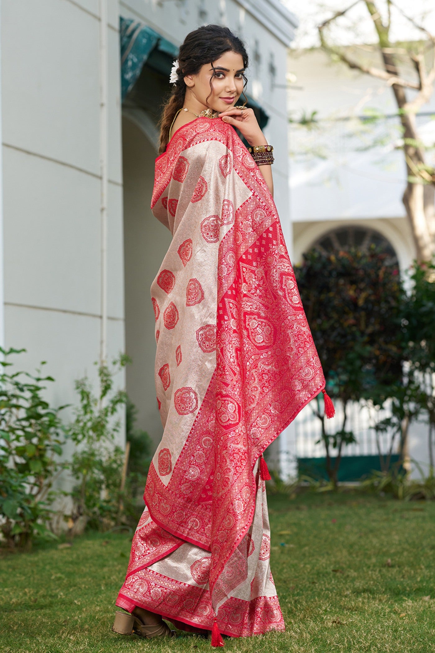 Buy MySilkLove Misty Cream and Pink Woven Banarasi Saree Online
