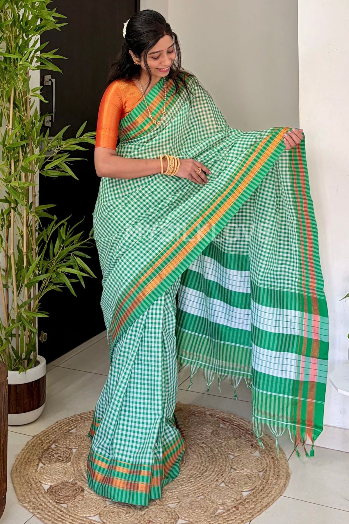Buy MySilkLove Raw Mango Green Soft Cotton Check Pattern Irkal Saree Online