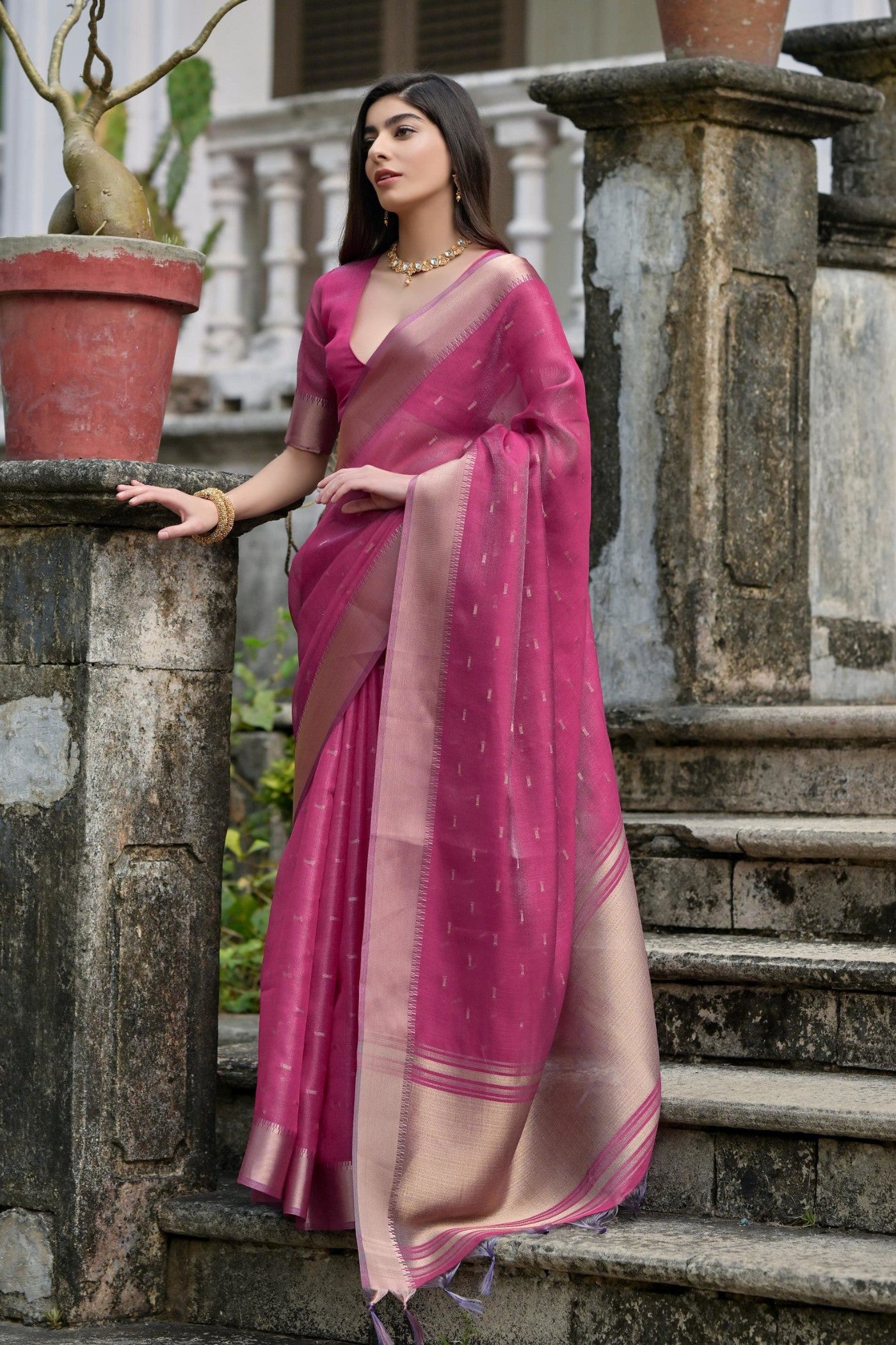 Buy MySilkLove Magenta Pink Woven Banarasi Saree Online