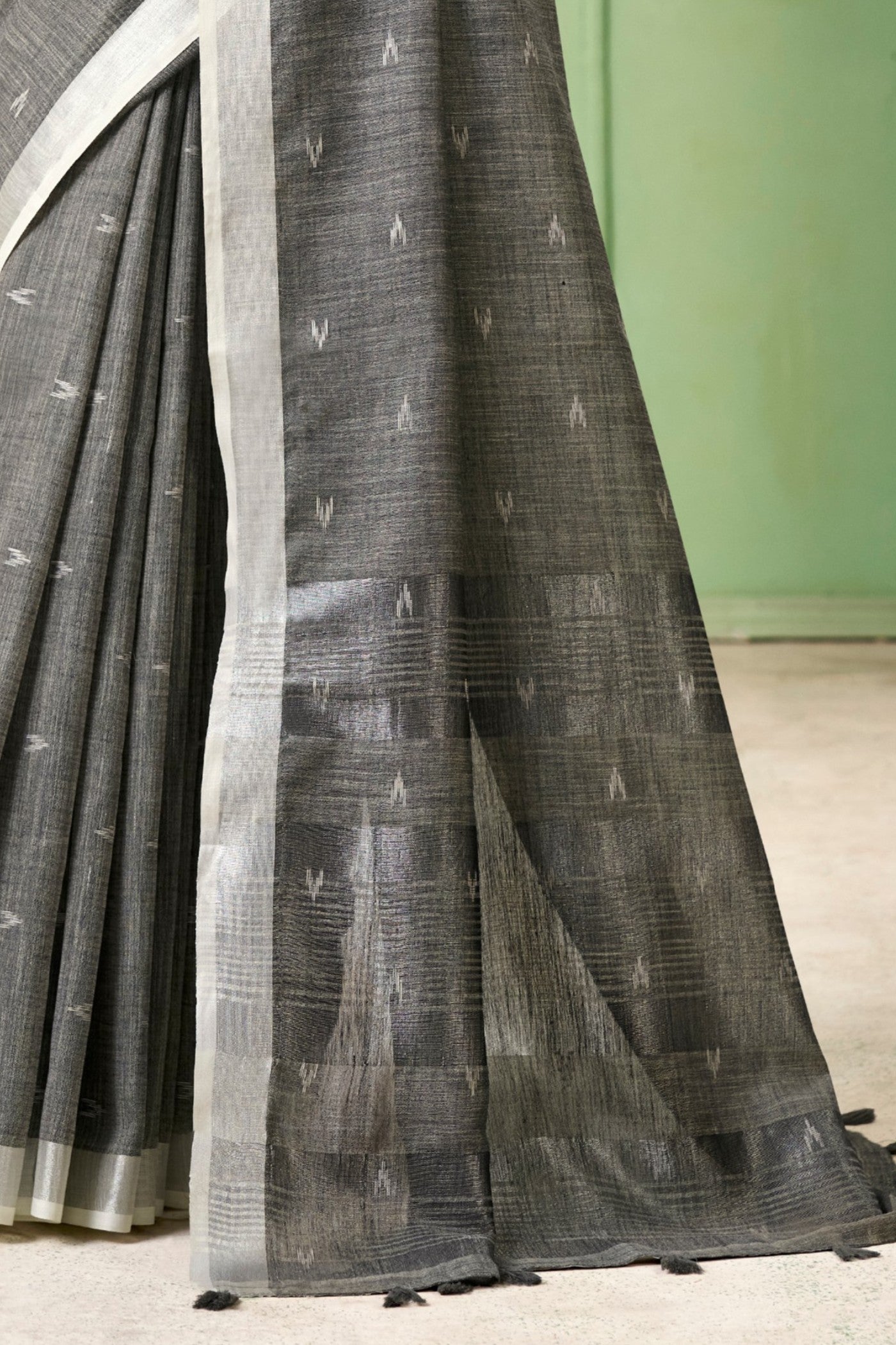 Buy MySilkLove Granite Grey Woven Linen Saree Online