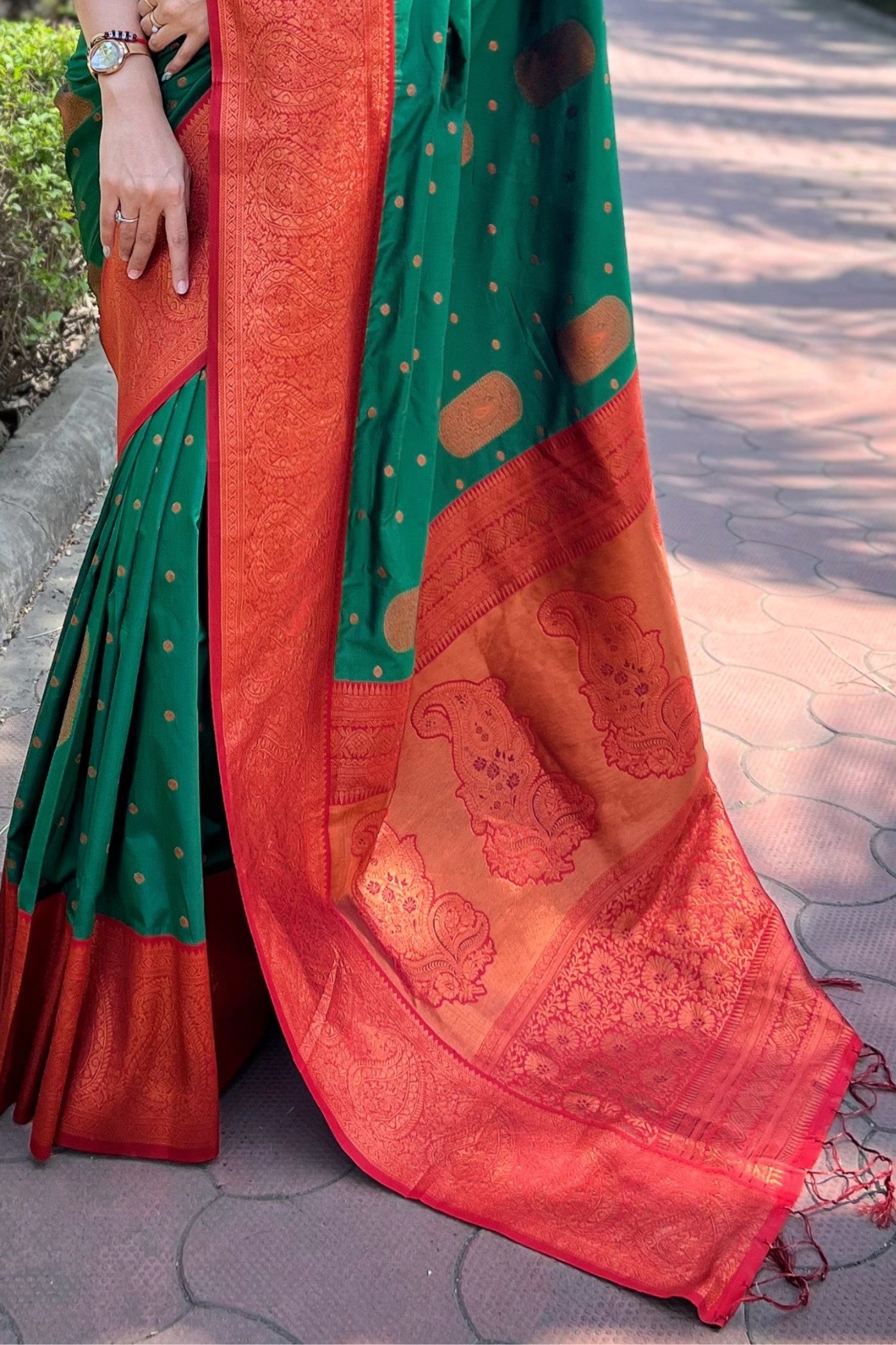 Buy MySilkLove Watercourse Green and Red Zari Woven Banarasi Saree Online