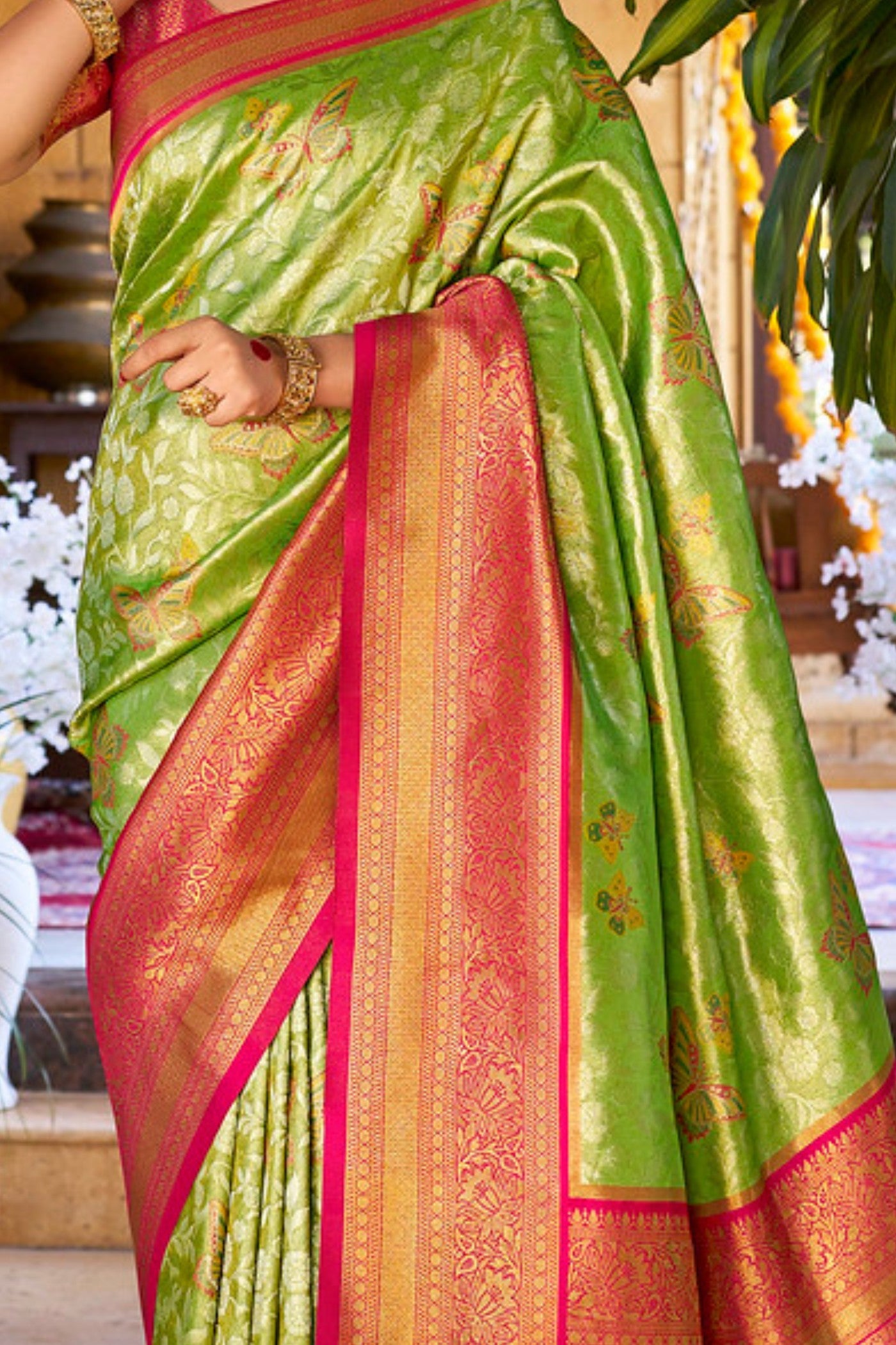 Buy MySilkLove Peridot Green Woven Kanjivaram Saree Online