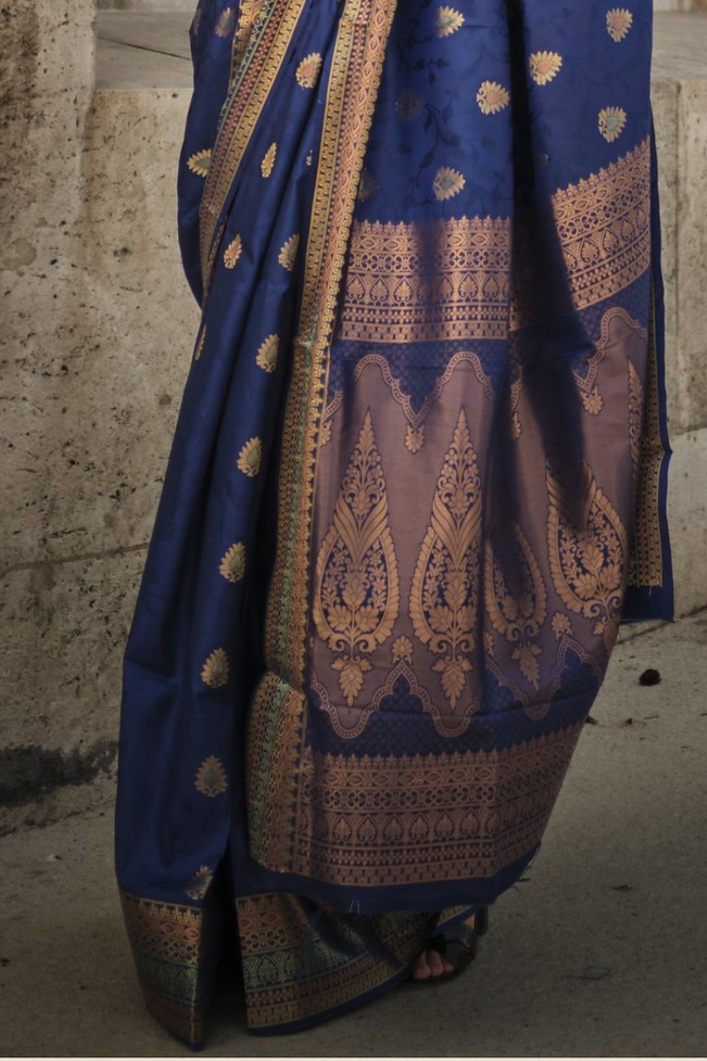 Buy MySilkLove Dark Navy Blue Banarasi Handloom Saree Online