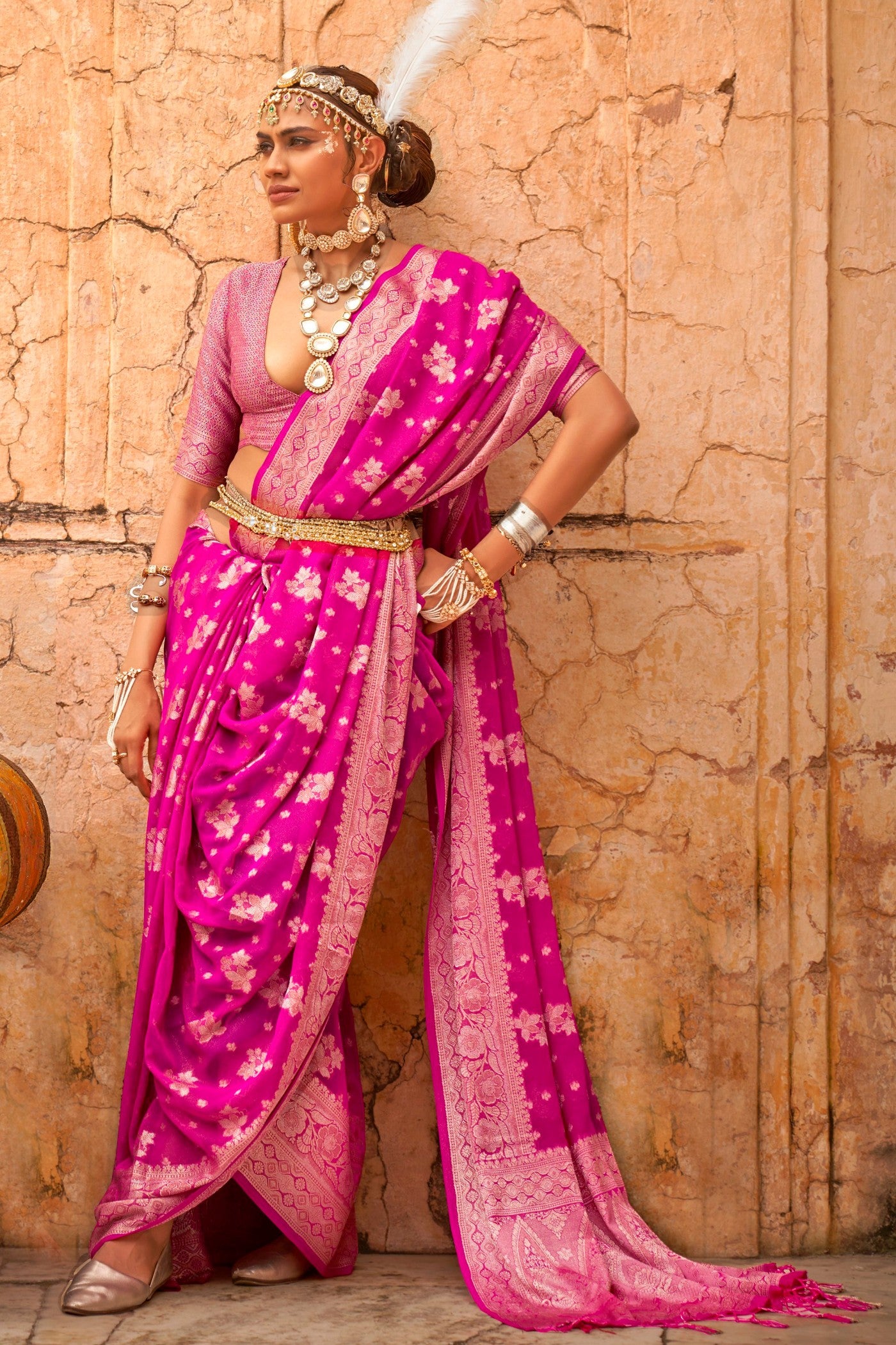 Buy MySilkLove Magenta Pink Zari Woven Georgette Saree Online