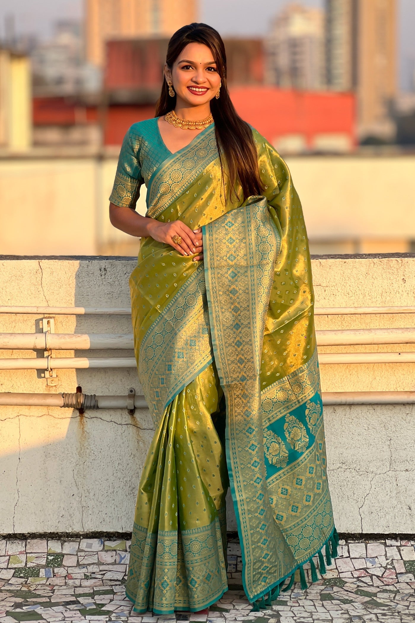 Buy MySilkLove Himalaya Green Woven Banarasi Saree Online