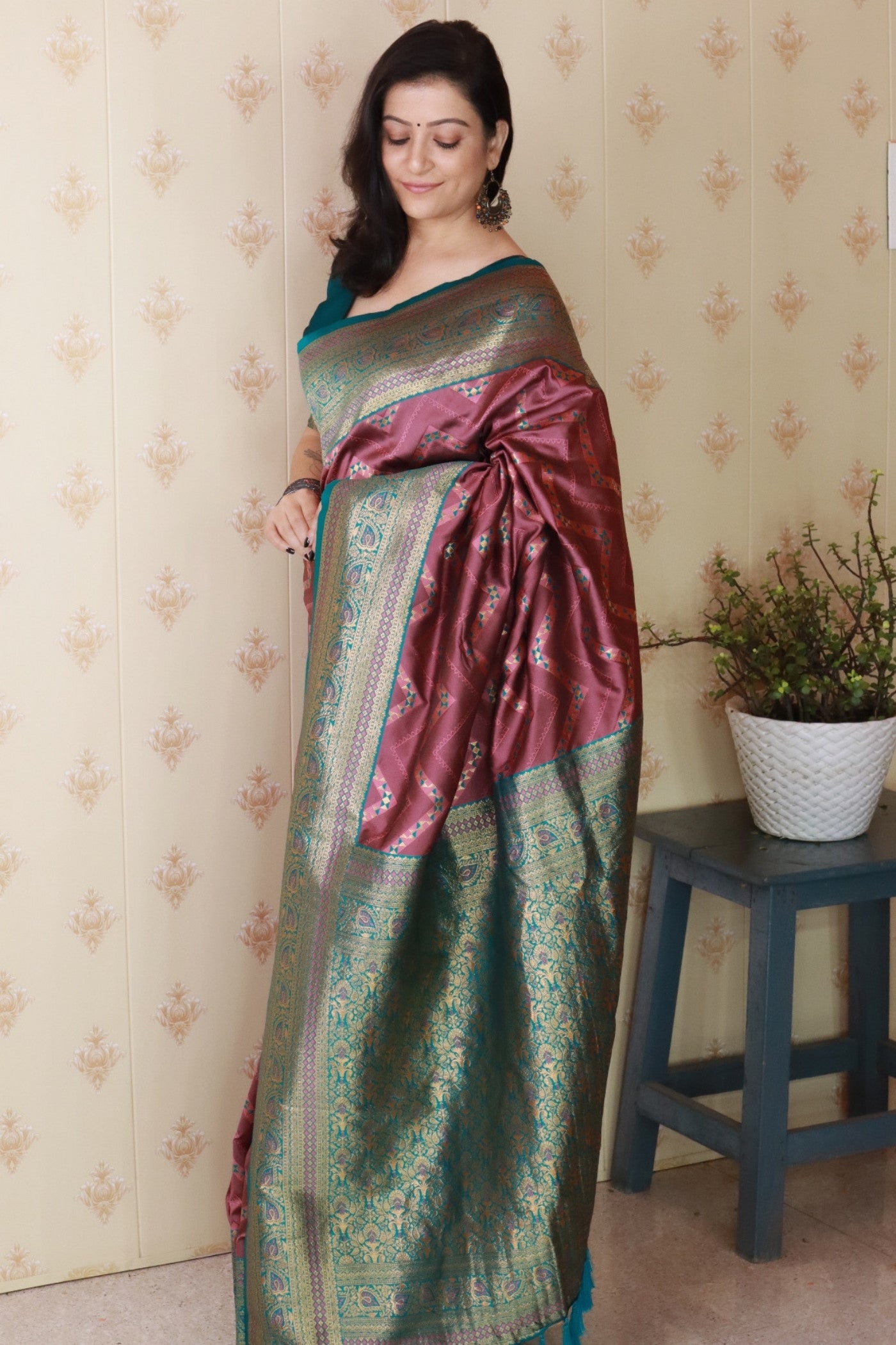 Buy MySilkLove Aesthetic Purple Banarasi Handloom Saree Online