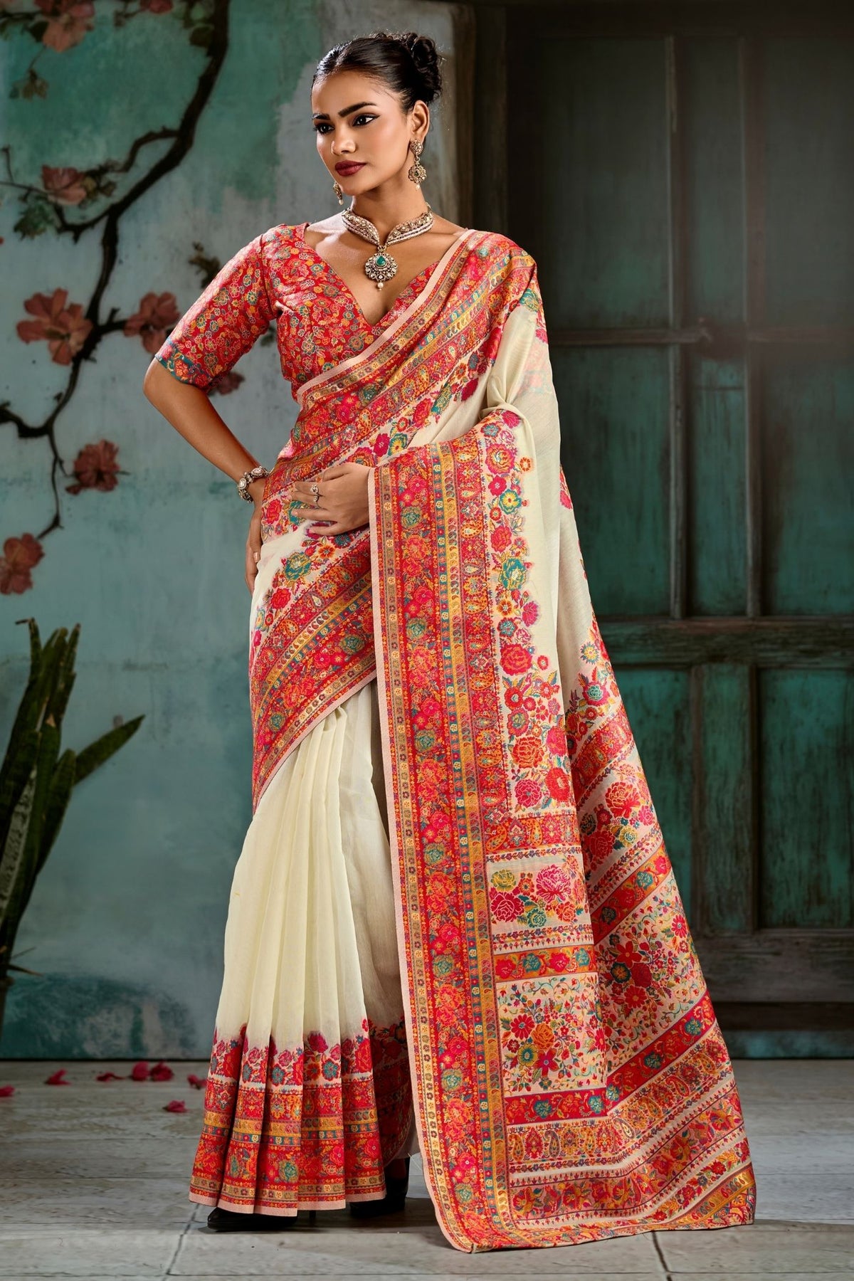 Buy MySilkLove Frost White Kashmiri Handloom Jamewar Saree Online