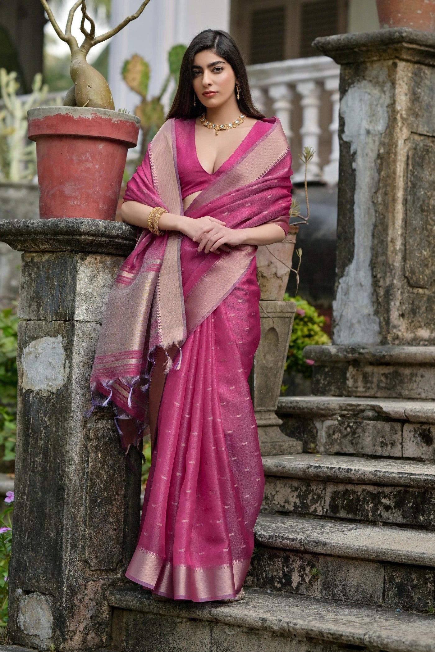 Buy MySilkLove Magenta Pink Woven Banarasi Saree Online