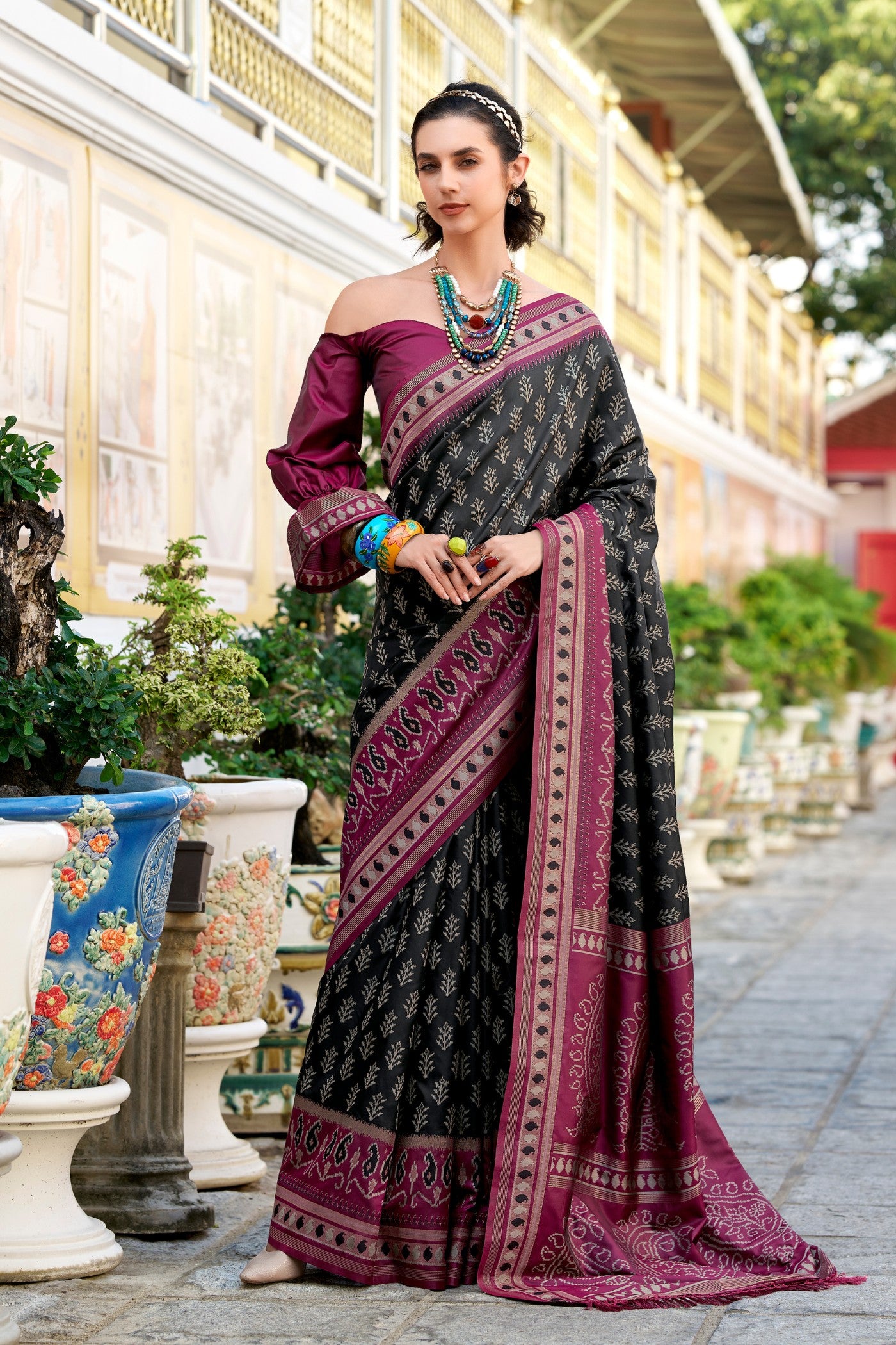 Buy MySilkLove Dune Black Woven Banarasi Saree Online