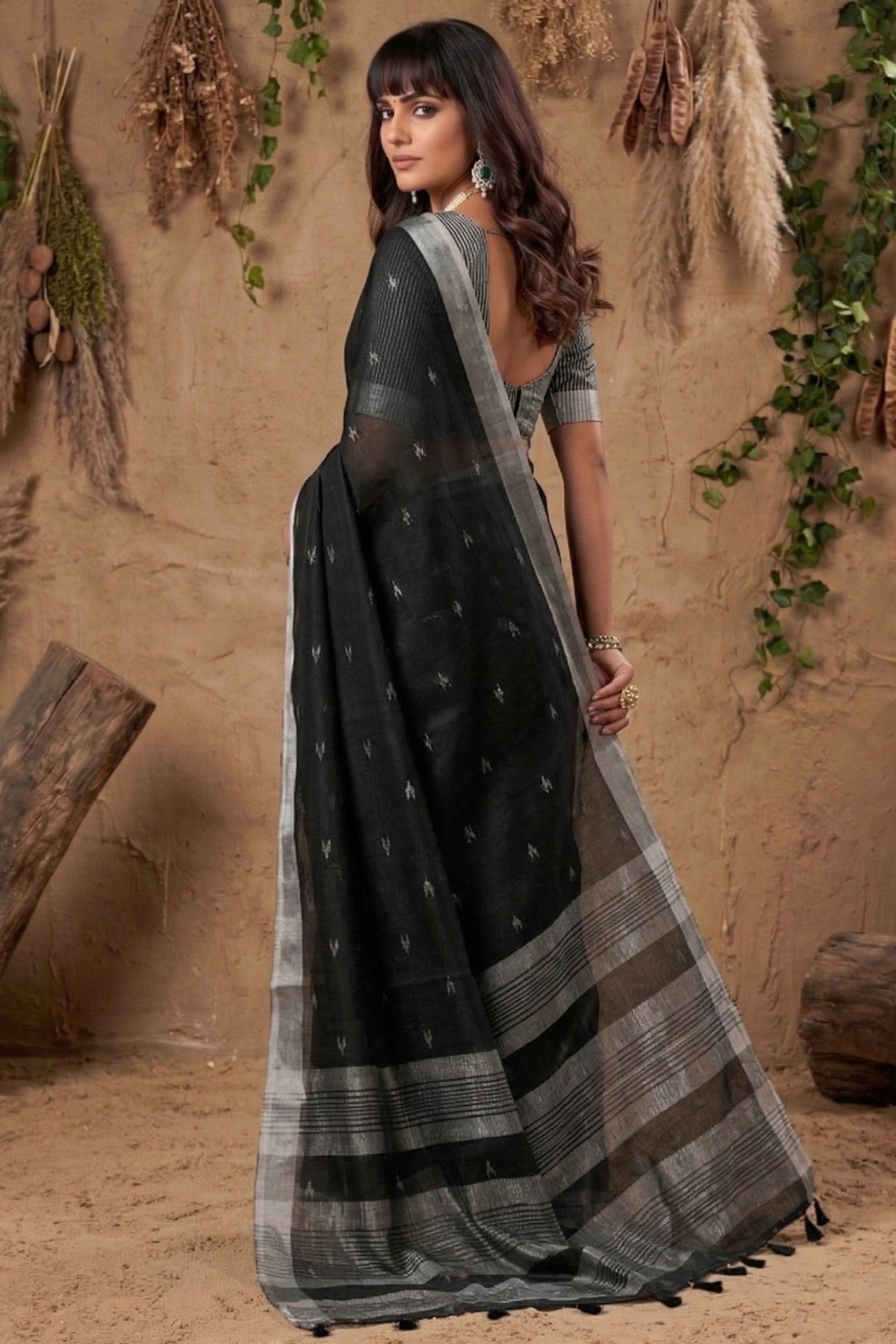 Buy MySilkLove Retro Black Woven Linen Cotton Saree Online