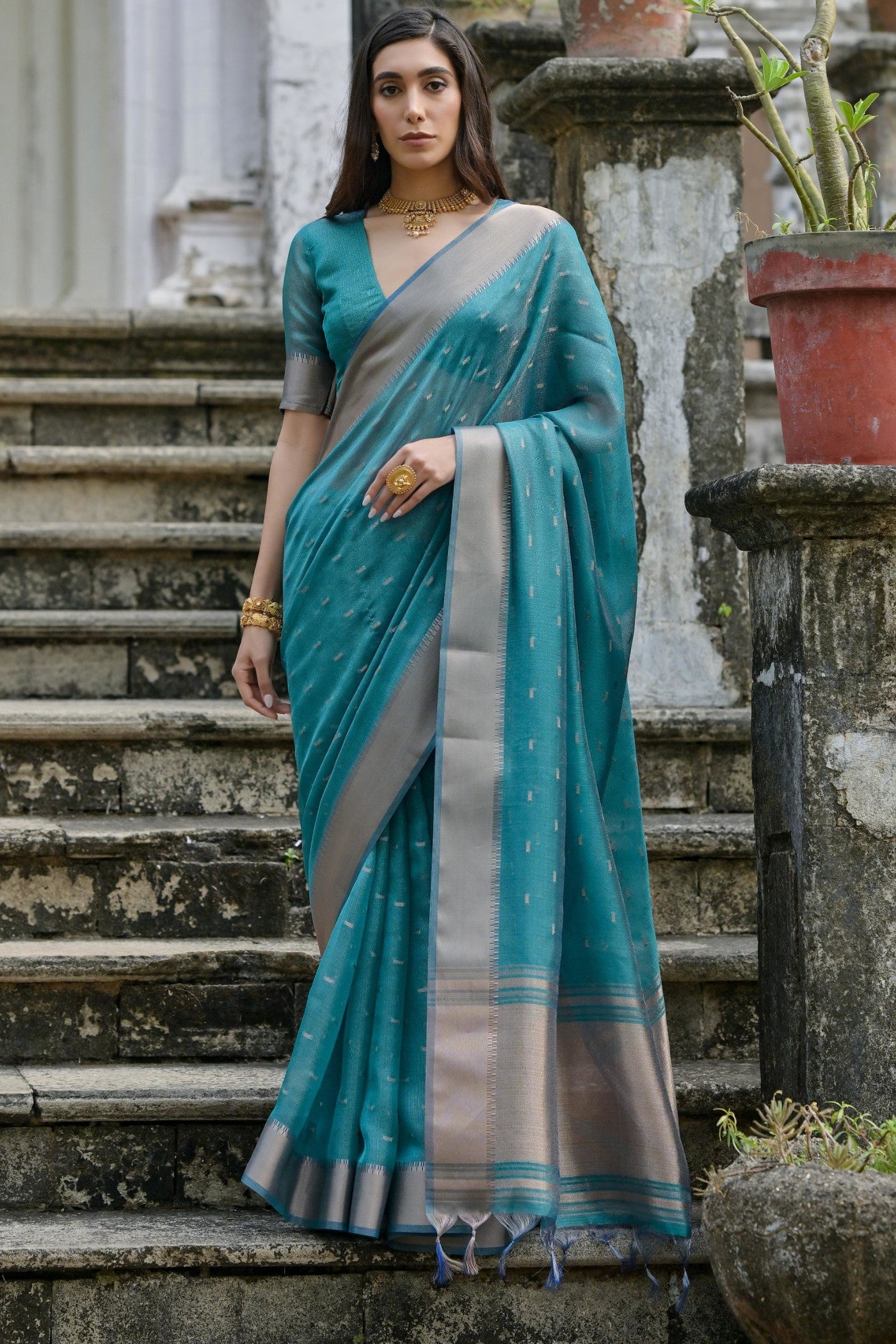 Buy MySilkLove Admiral Blue Woven Banarasi Saree Online