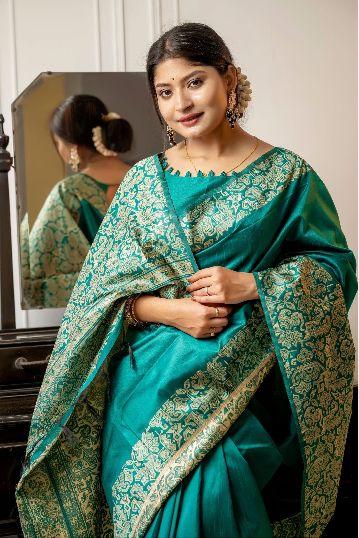 Buy MySilkLove Tiffany Blue Banarasi Handloom Raw Silk Saree Online