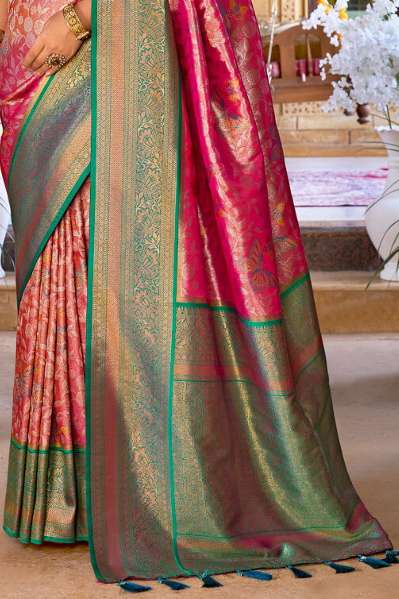 Buy MySilkLove Flush Pink Woven Kanjivaram Saree Online