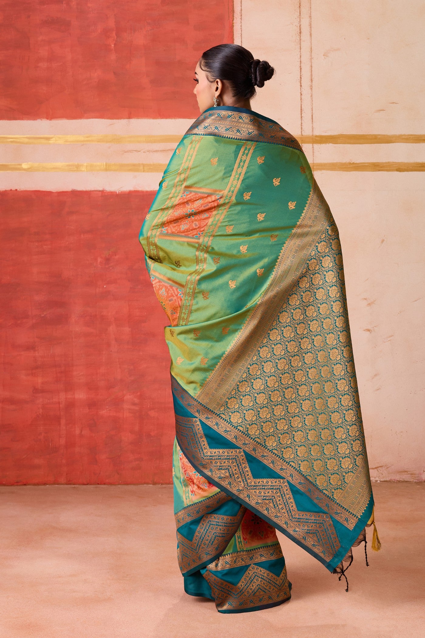 Buy MySilkLove Cadmium Green Banarasi Handloom Saree Online