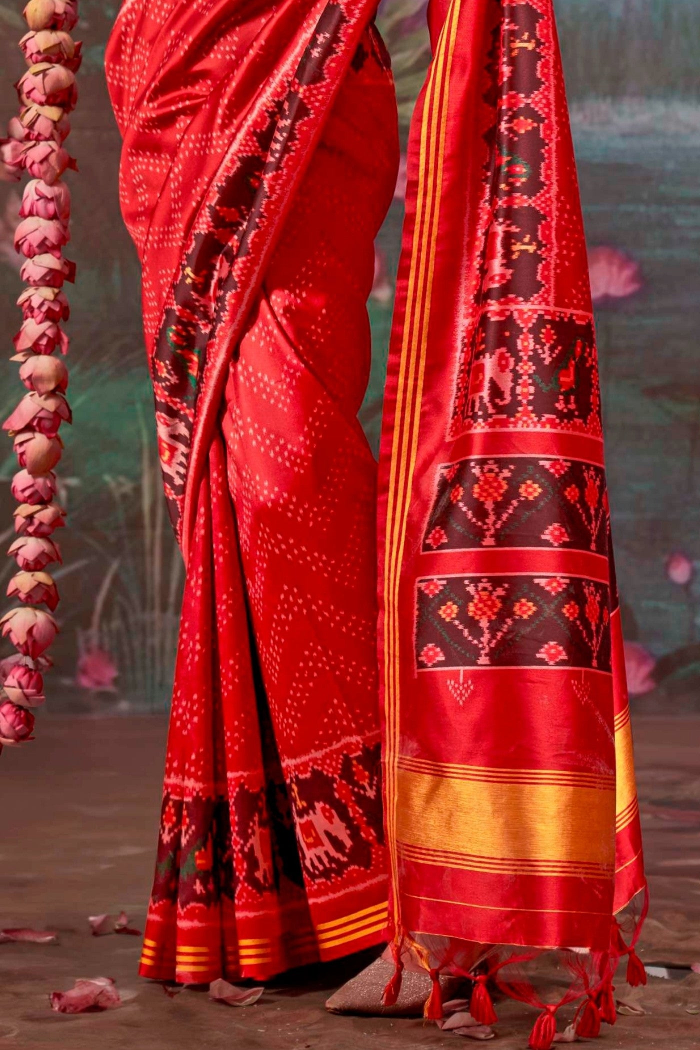 Buy MySilkLove Chilli Red Printed Patola Saree Online