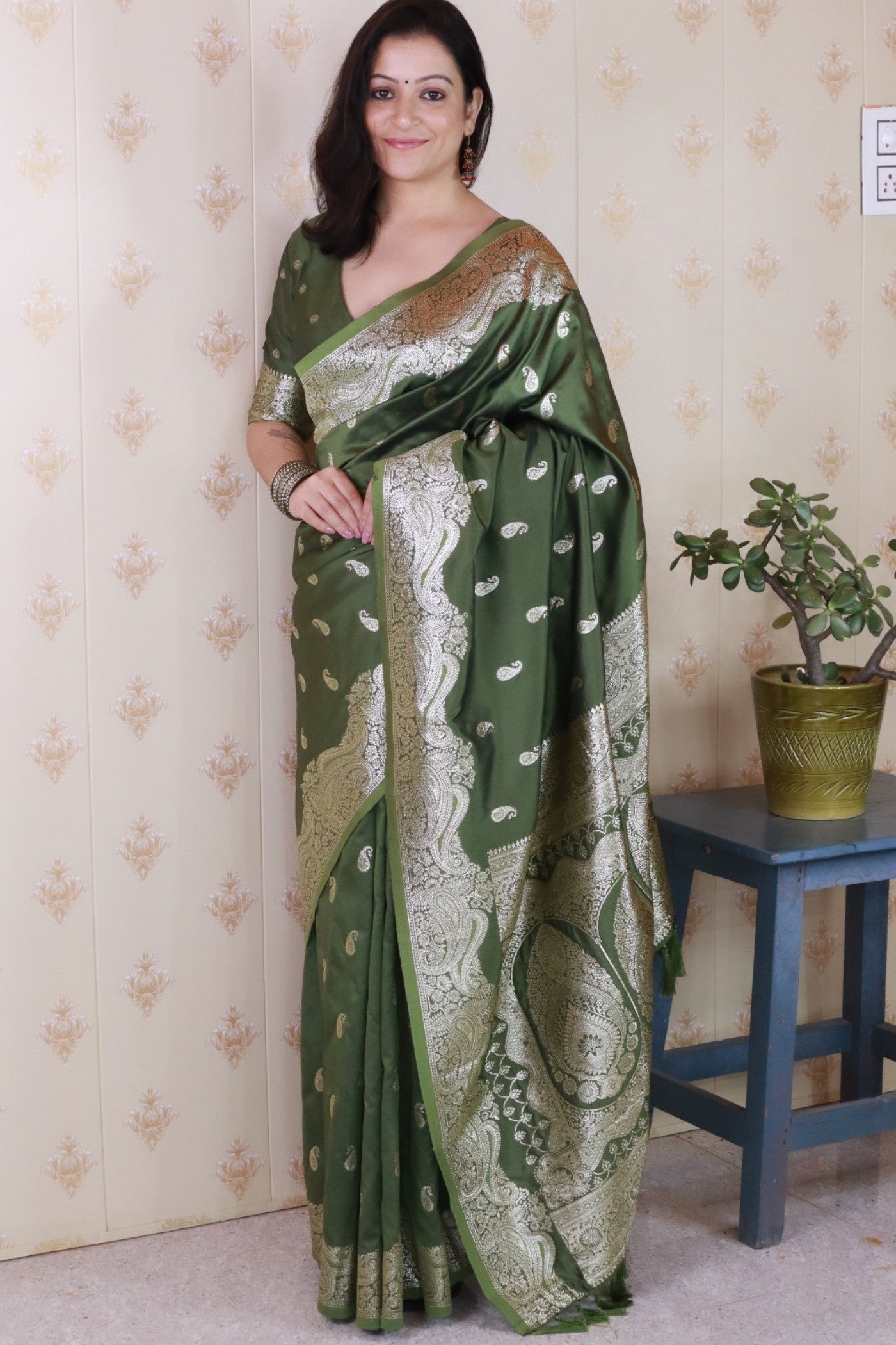Buy MySilkLove Seaweed Green Banarasi Handloom Saree Online