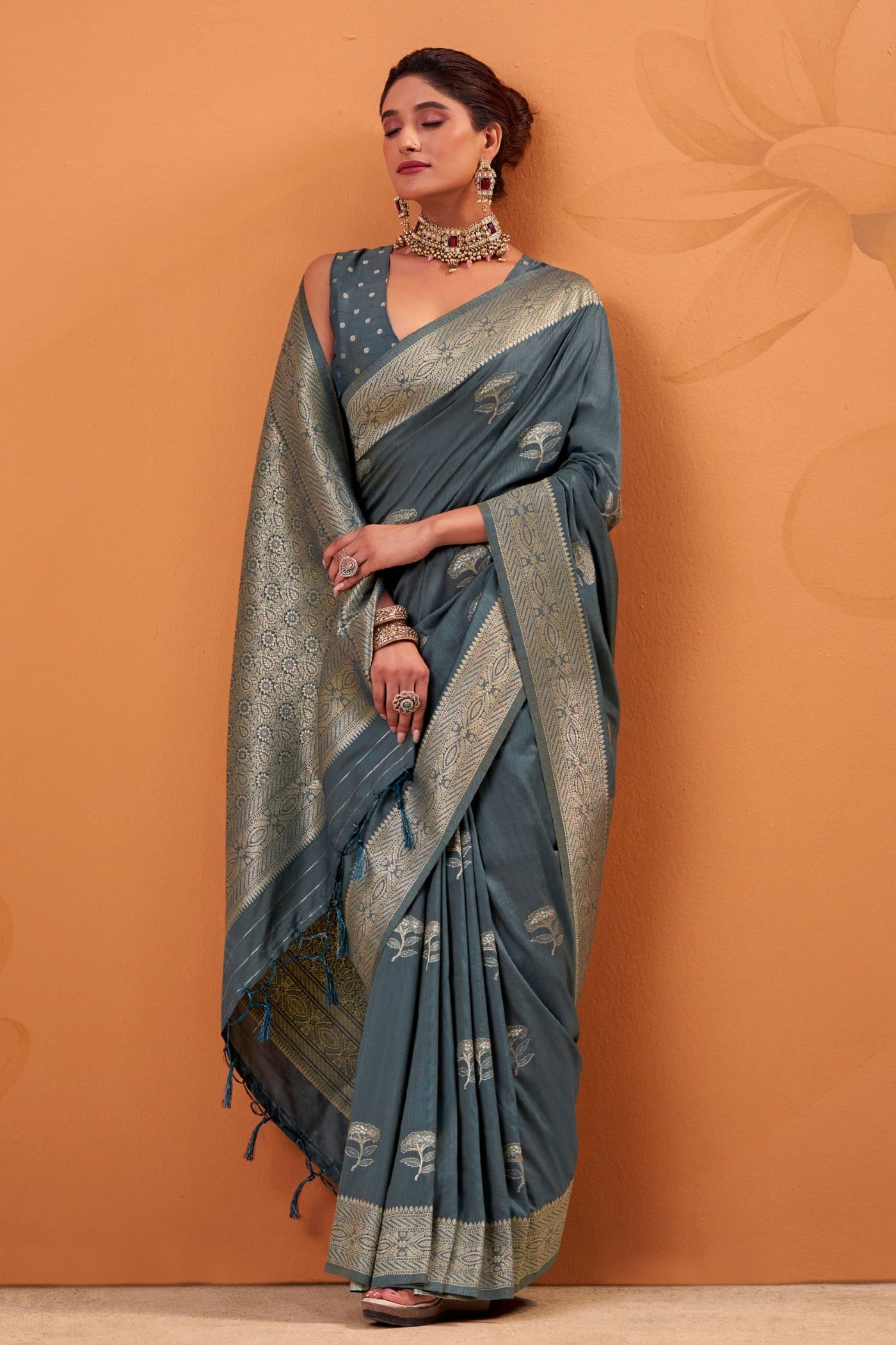 Buy MySilkLove Phthalo Green Tussar Handloom Silk Saree Online