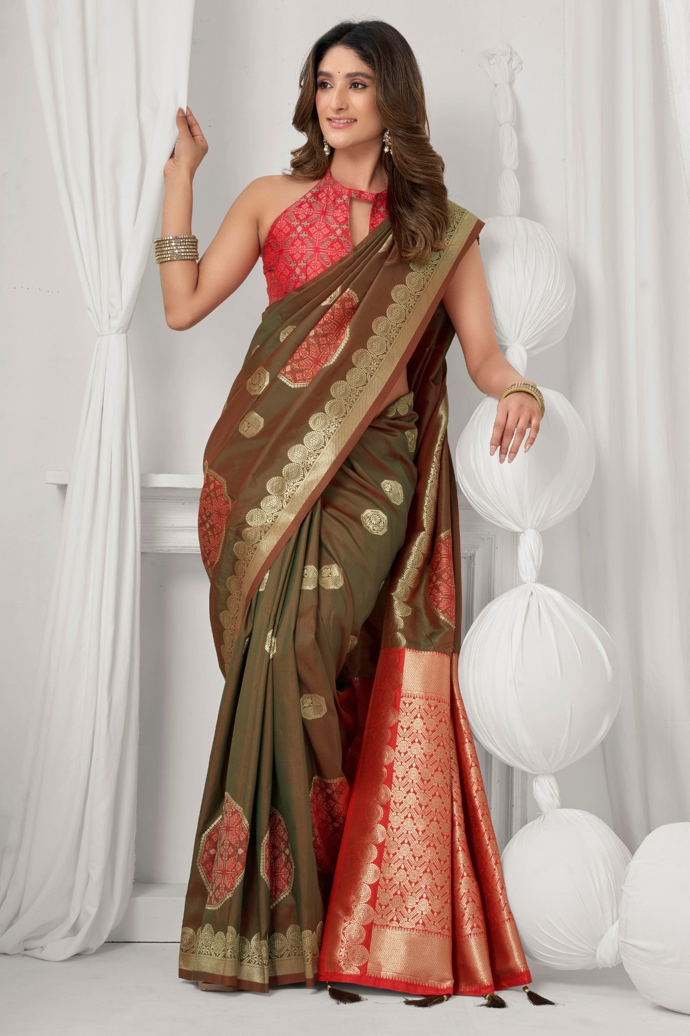 Buy MySilkLove Mehndi Green Woven Banarasi Soft Silk Saree Online