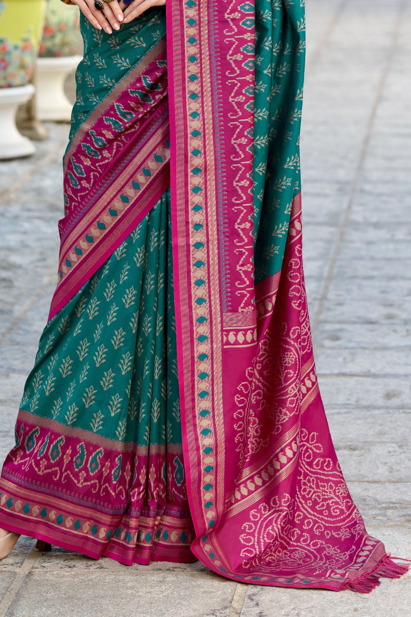 Buy MySilkLove Elm Green Woven Banarasi Saree Online