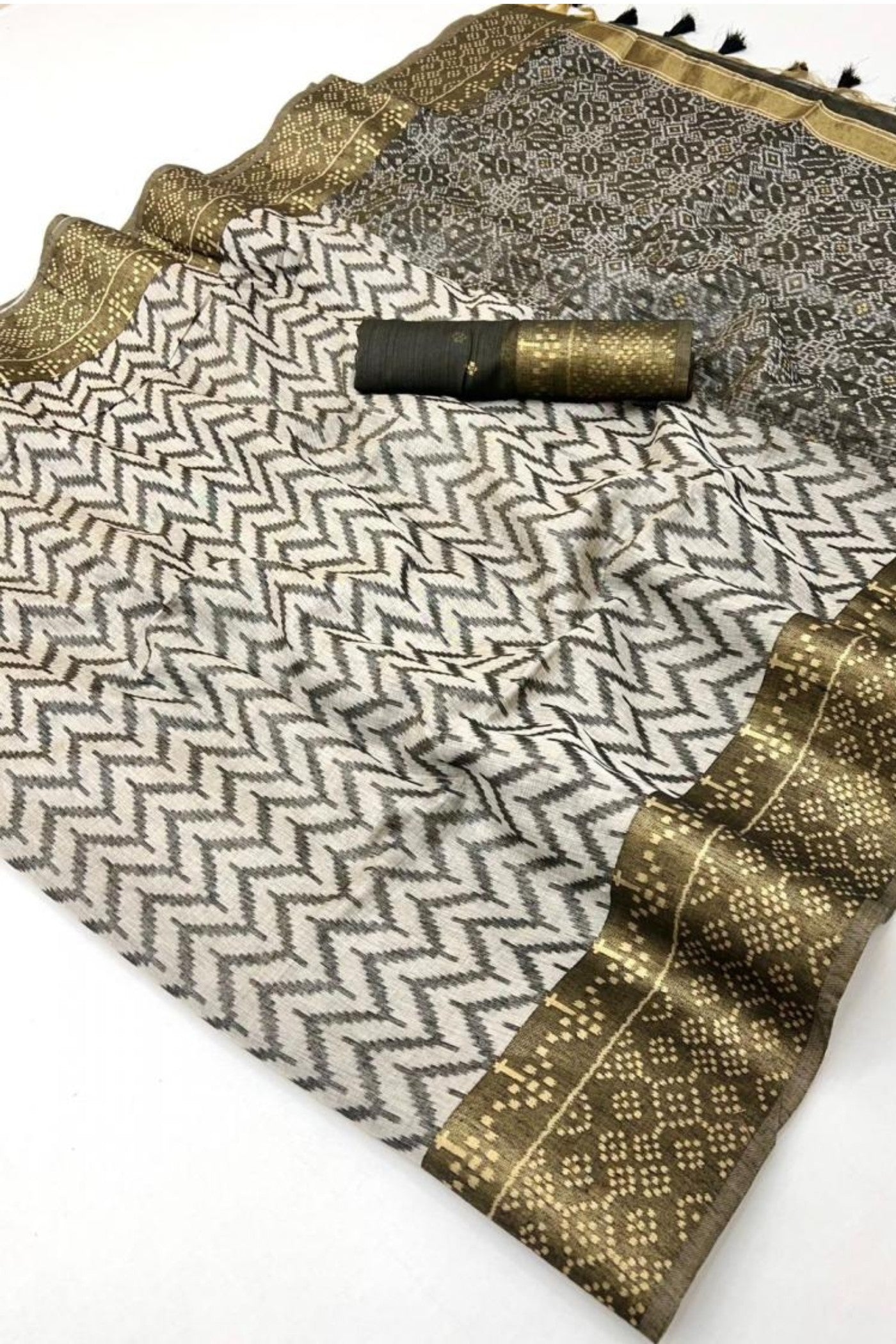 Buy MySilkLove Griseous Grey Cotton Handloom Patola Saree Online