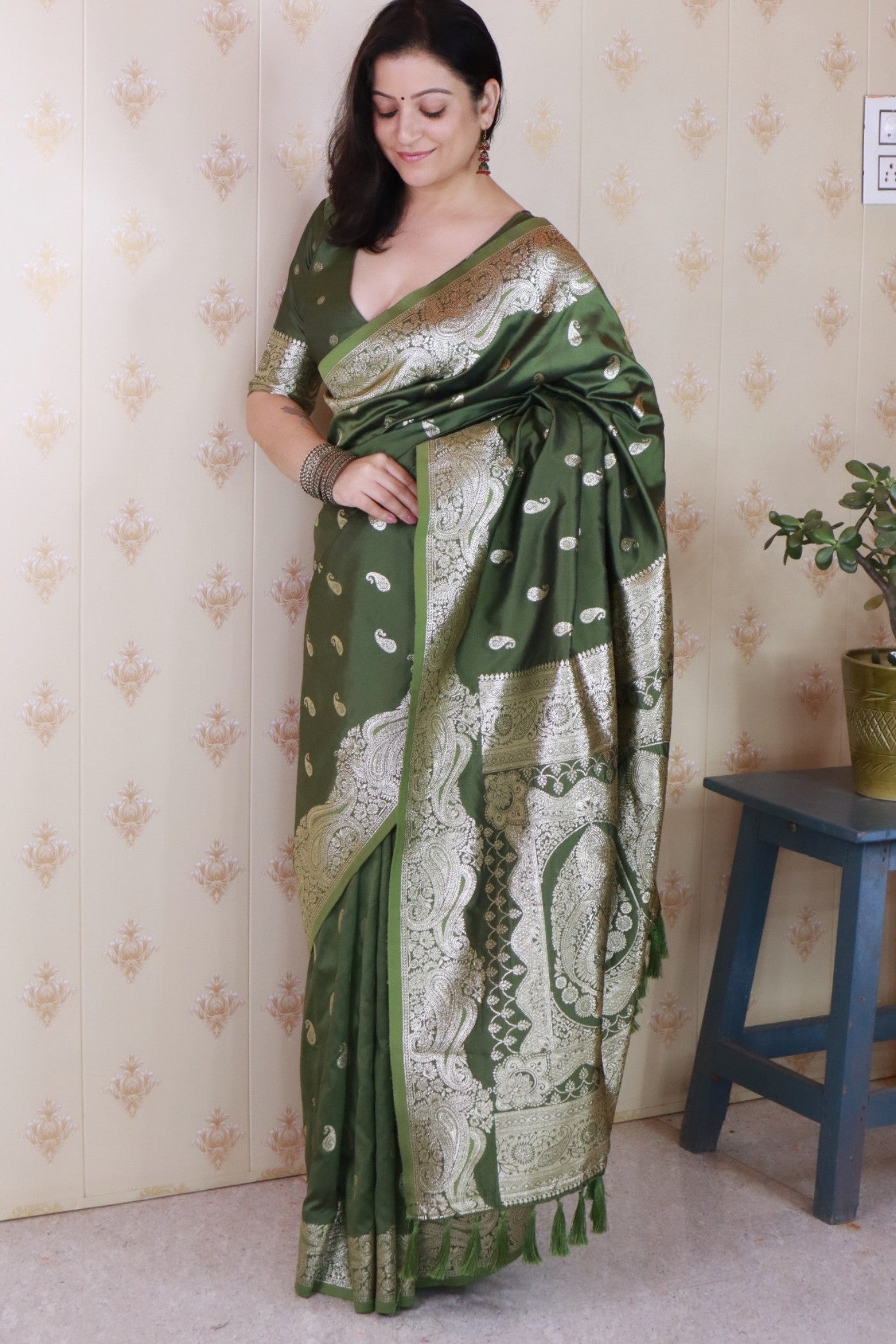 Buy MySilkLove Seaweed Green Banarasi Handloom Saree Online