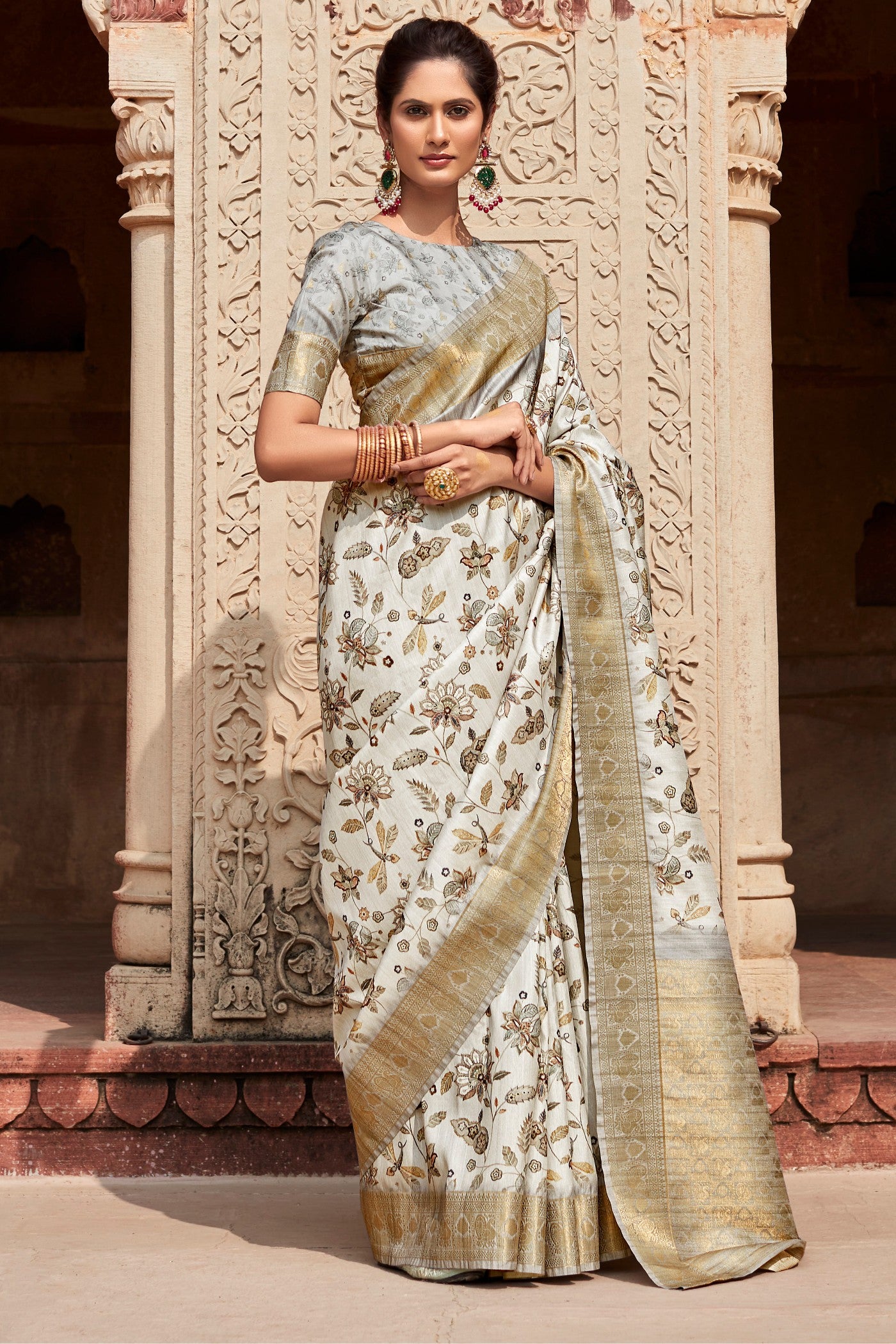 Buy MySilkLove Ashter White Banarasi Handloom Saree Online