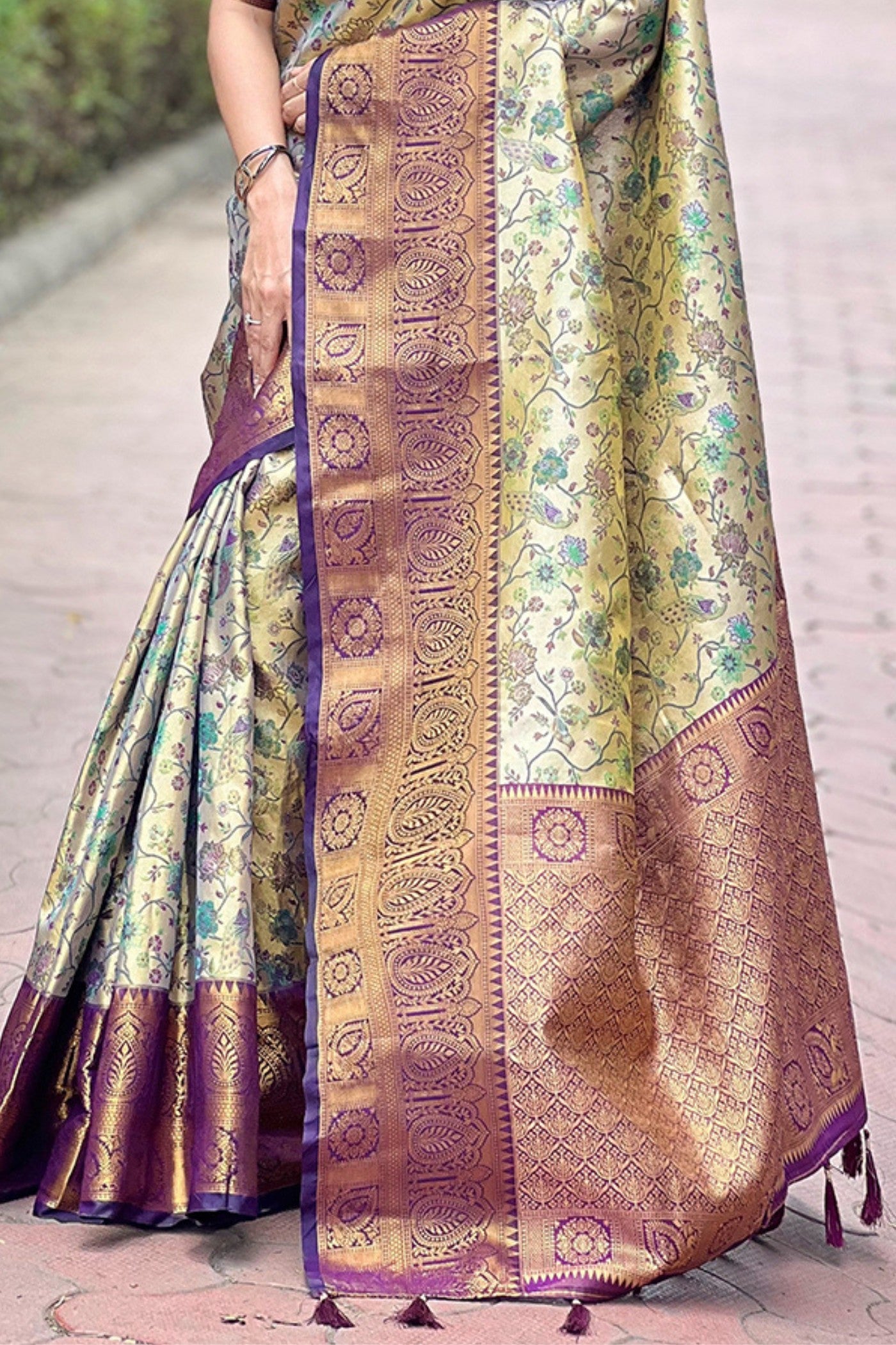 Buy MySilkLove Akaroa Green and Gold Woven Banarasi Saree Online