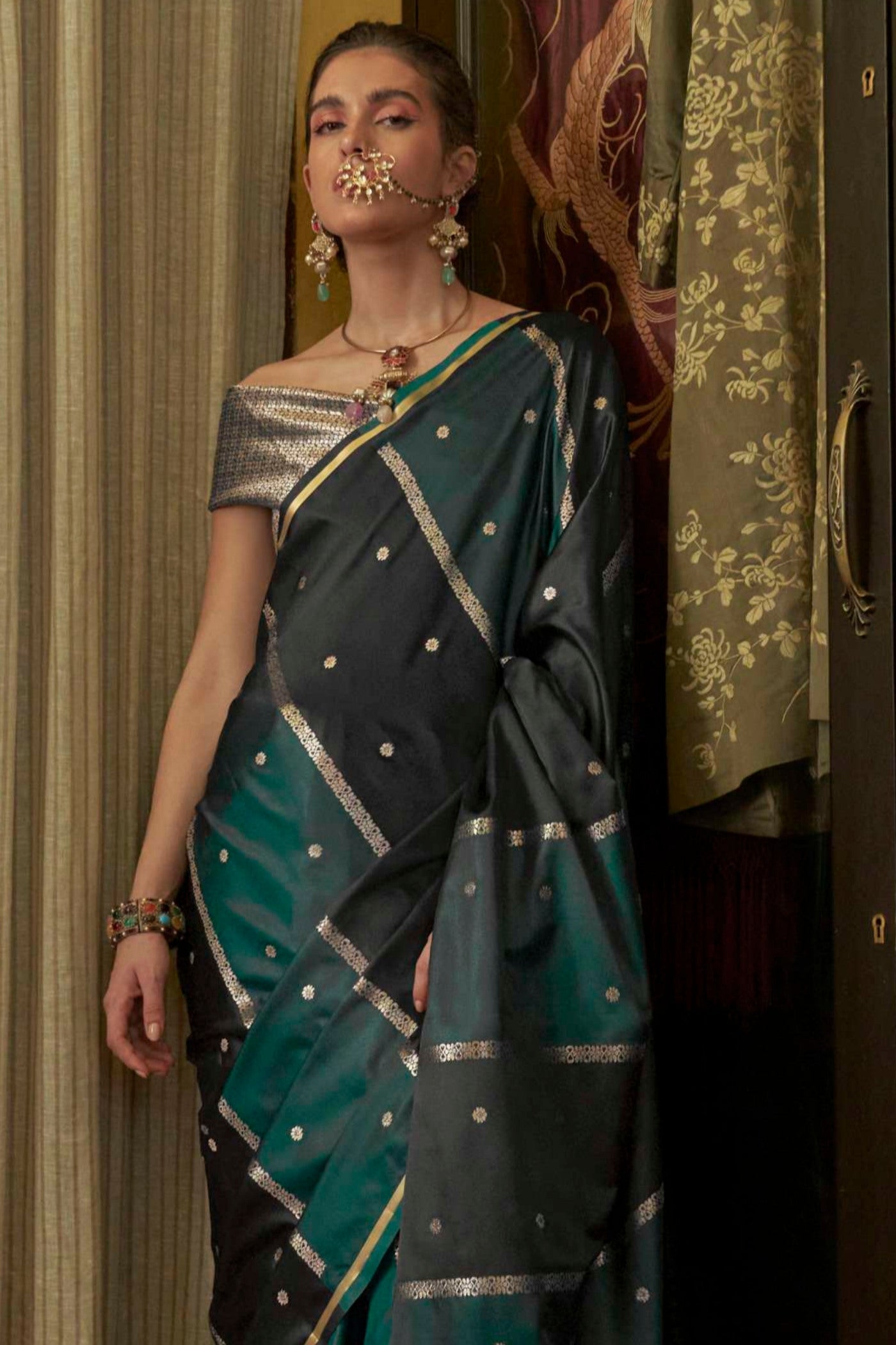 Buy MySilkLove Hunter Green Handloom Rangkat Banarasi Satin Silk Saree Online